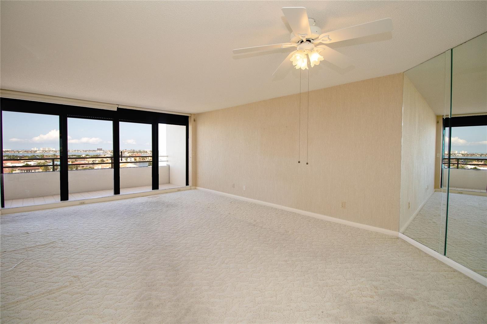 5950 PELICAN BAY PLZ S #1004, GULFPORT, FL, 33707