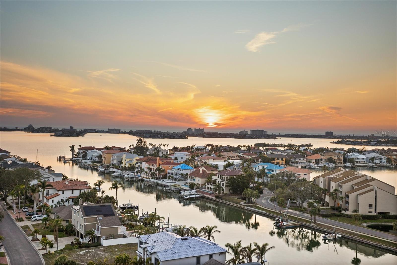 5950 PELICAN BAY PLZ S #1004, GULFPORT, FL, 33707