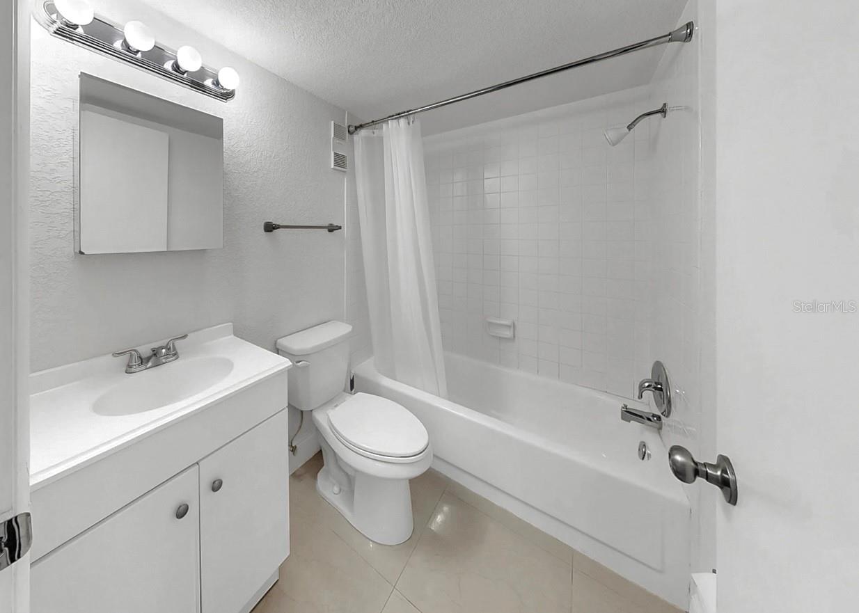 1146 KING ARTHUR CT #114, DUNEDIN, FL, 34698