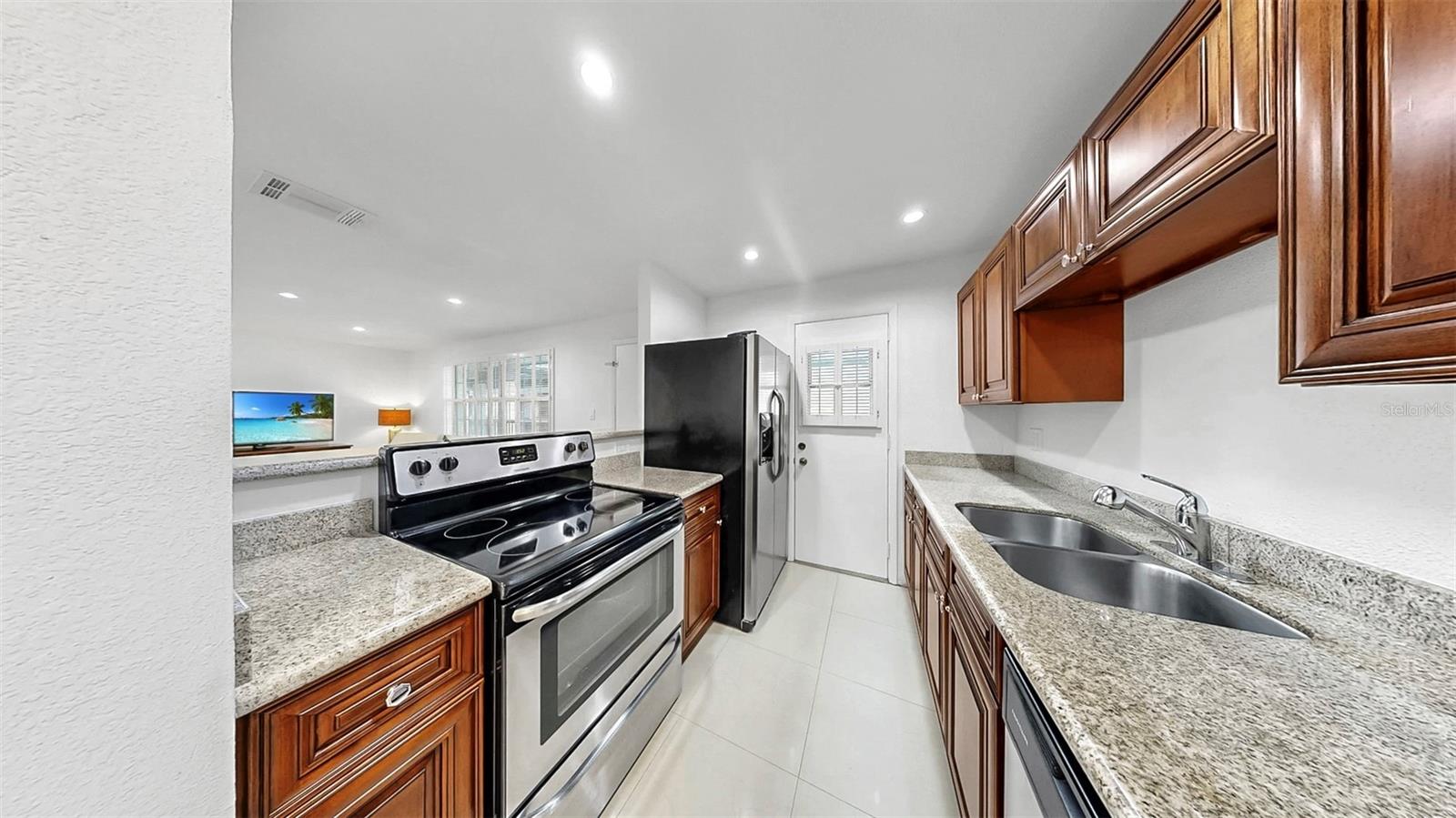 1146 KING ARTHUR CT #114, DUNEDIN, FL, 34698