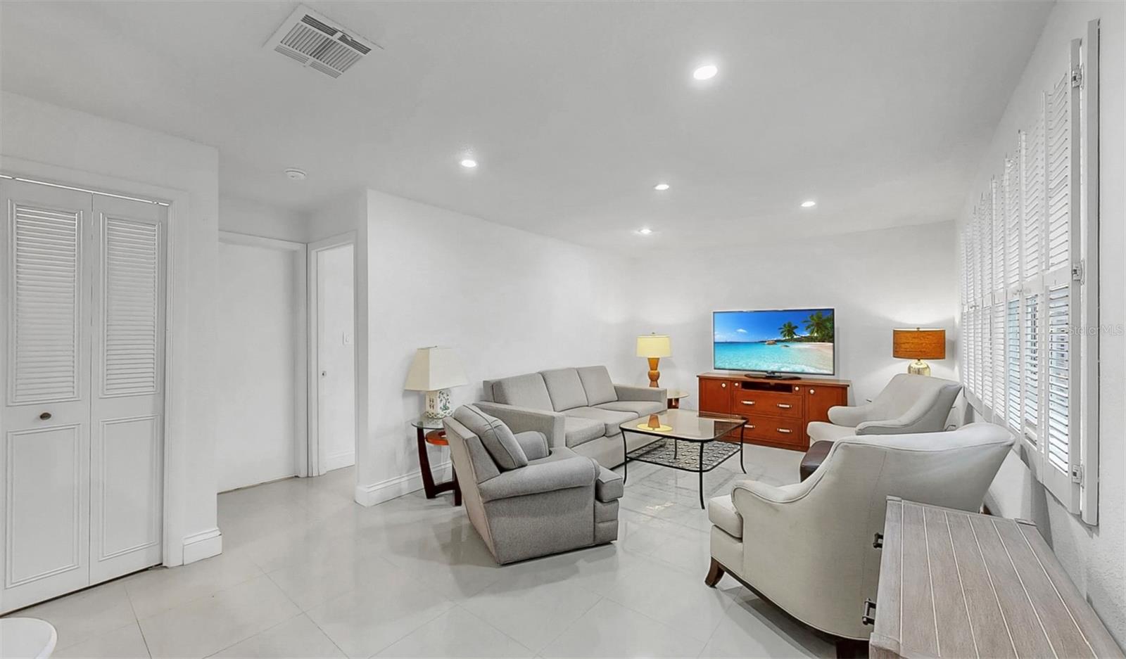 1146 KING ARTHUR CT #114, DUNEDIN, FL, 34698