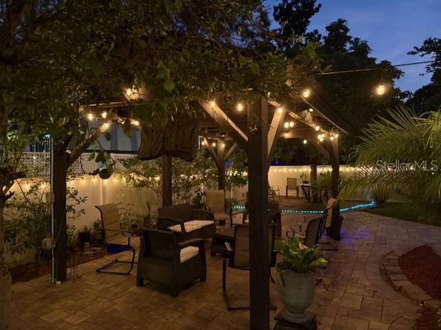 7712 WINGING WAY DR, TAMPA, FL, 33615