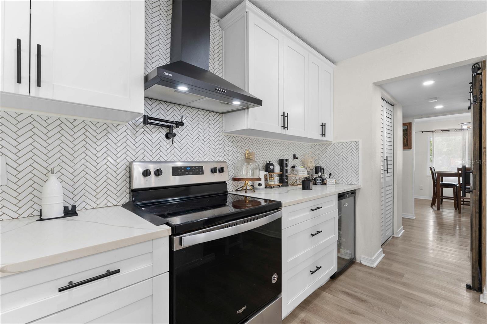 7712 WINGING WAY DR, TAMPA, FL, 33615