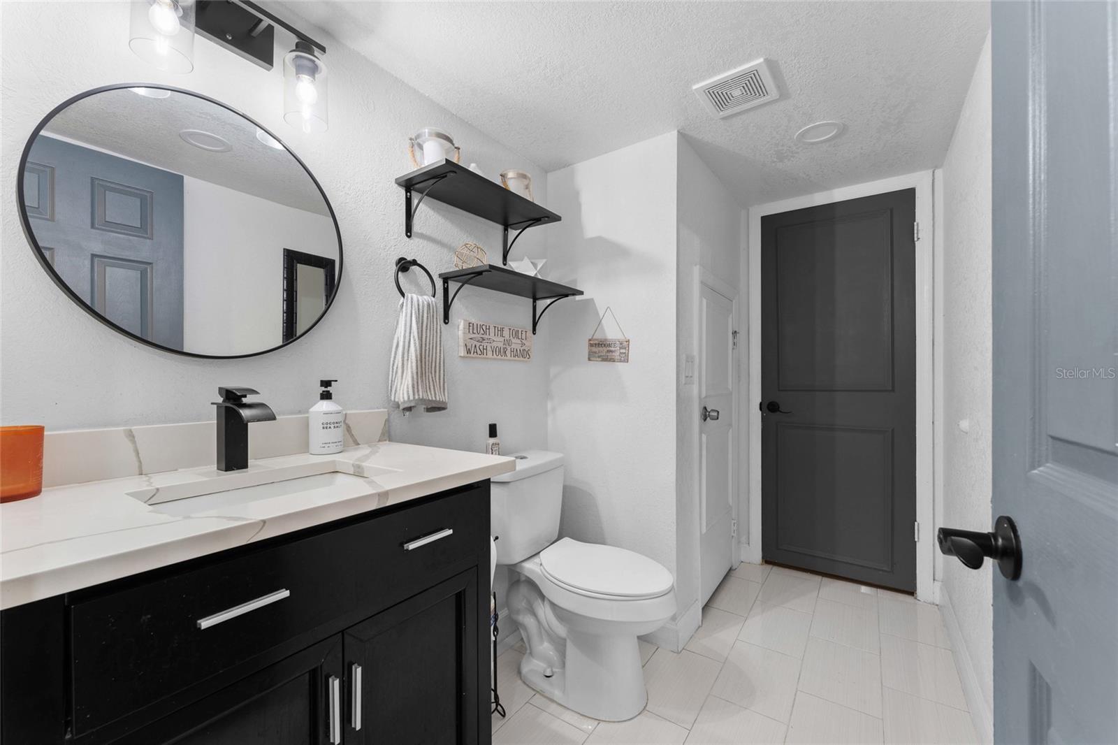 7712 WINGING WAY DR, TAMPA, FL, 33615