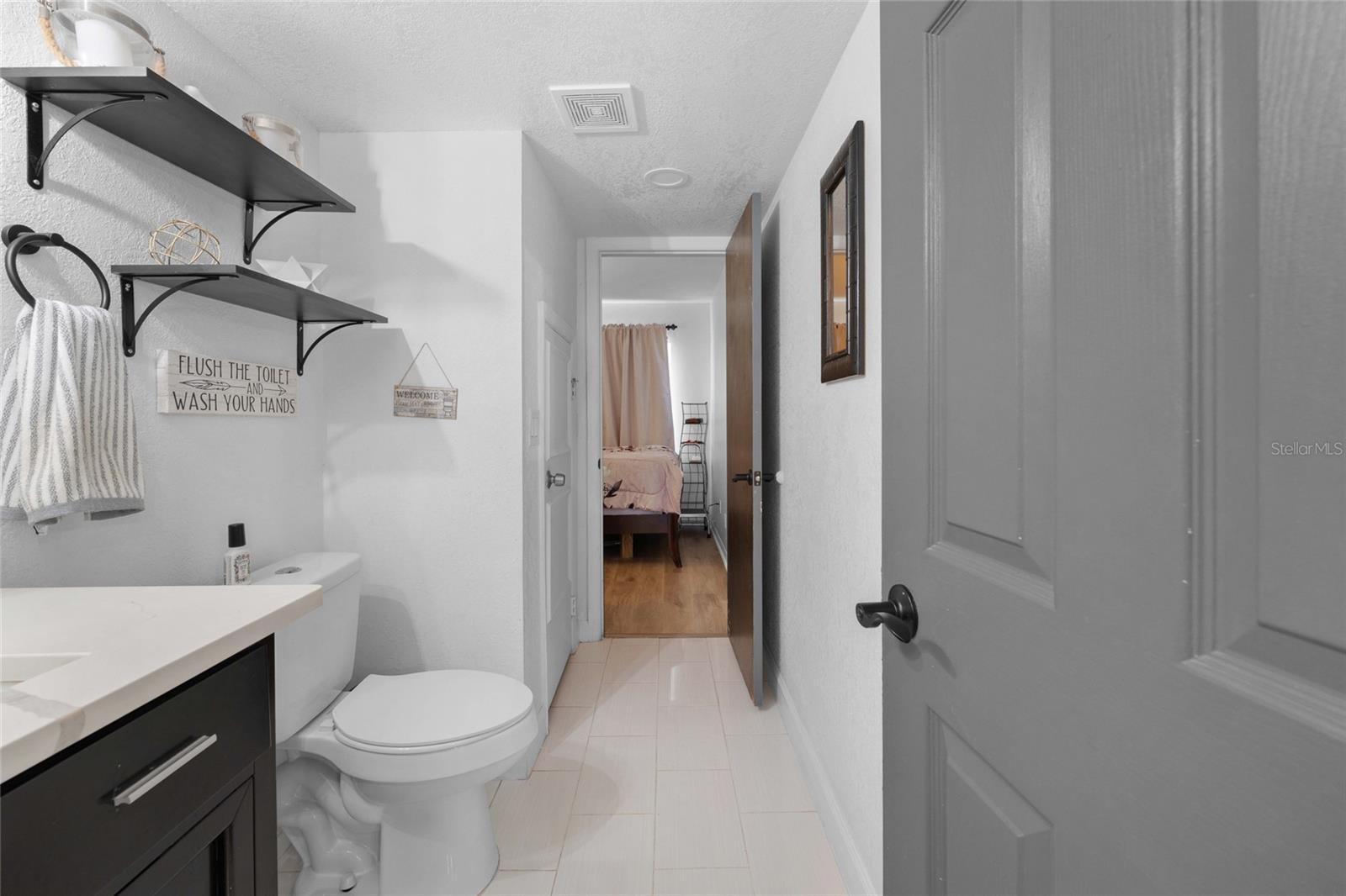 7712 WINGING WAY DR, TAMPA, FL, 33615