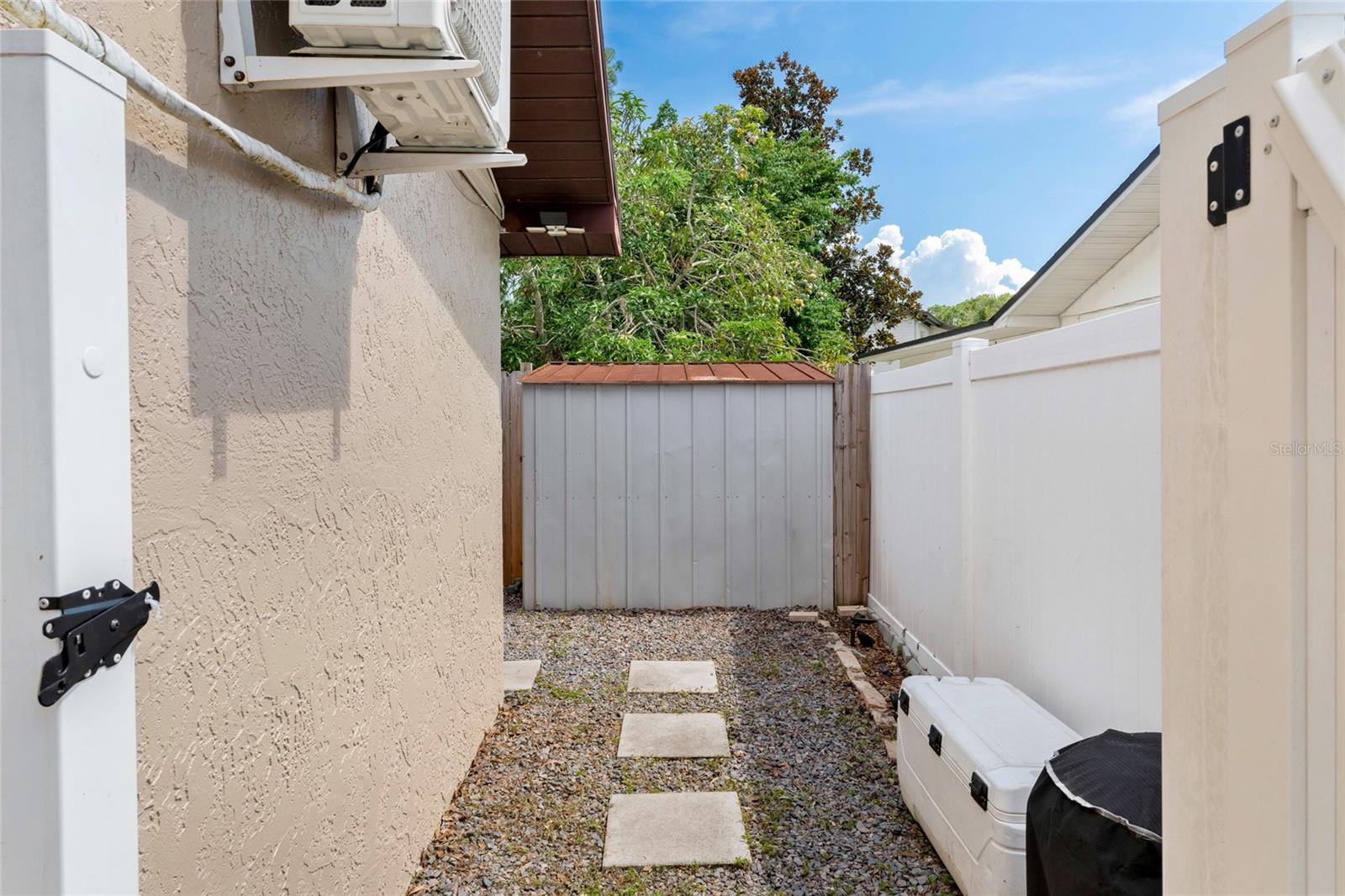 7712 WINGING WAY DR, TAMPA, FL, 33615