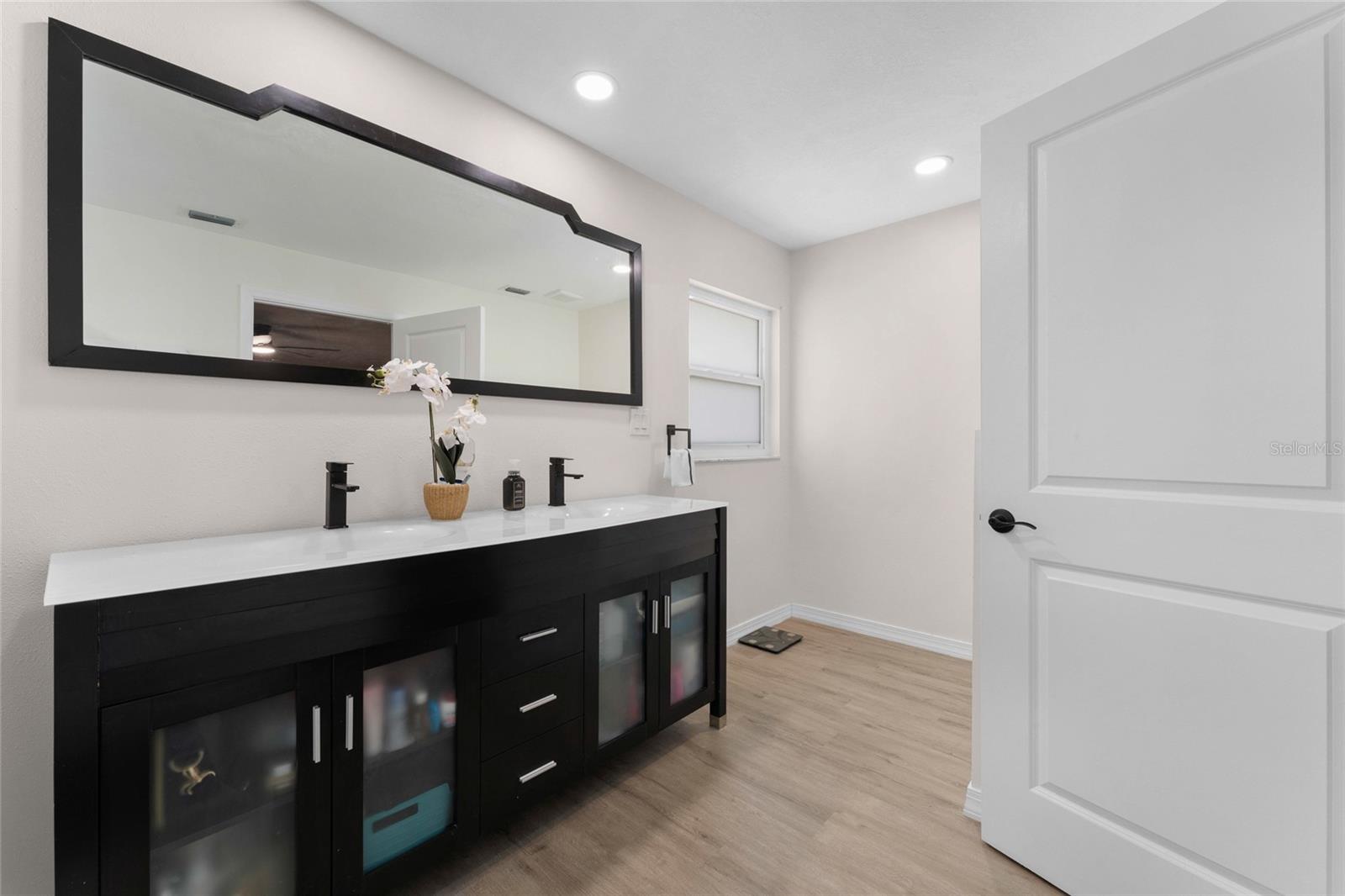 7712 WINGING WAY DR, TAMPA, FL, 33615