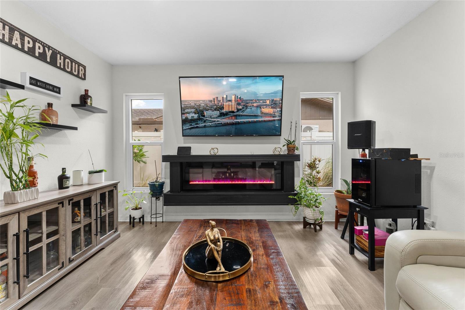 7712 WINGING WAY DR, TAMPA, FL, 33615