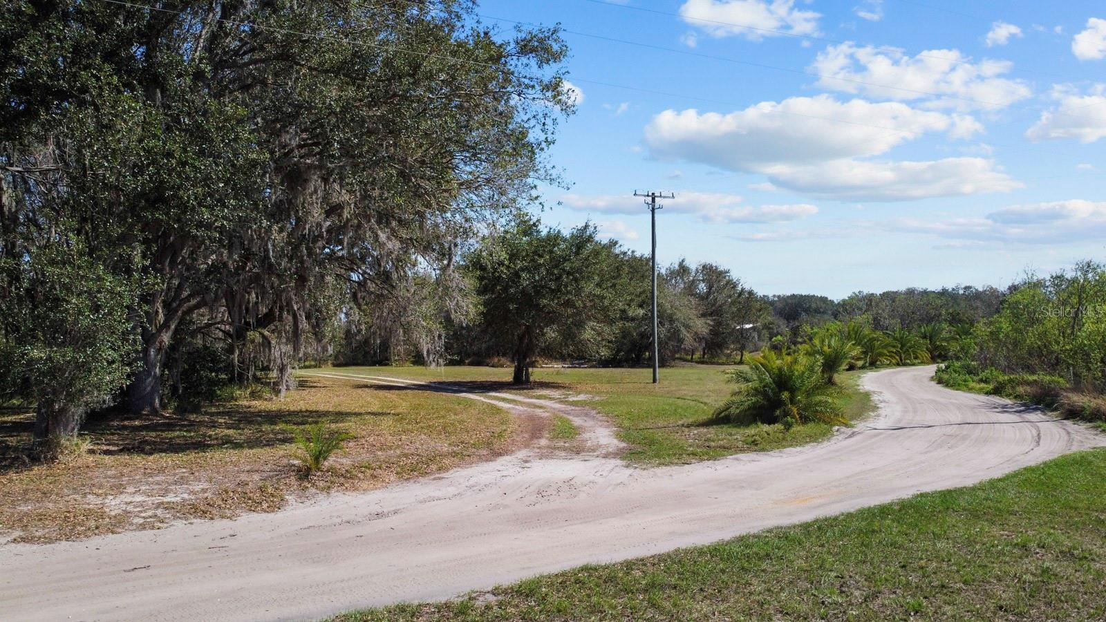 8122 PINE ISLAND RD, CLERMONT, FL, 34711
