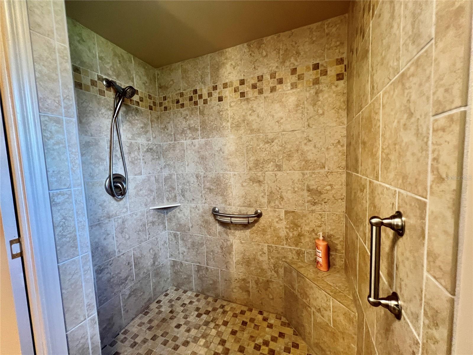 117 CHESTNUT ST, LEESBURG, FL, 34748