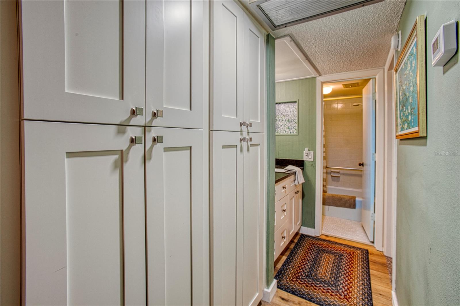 TB8407366 Property Photo