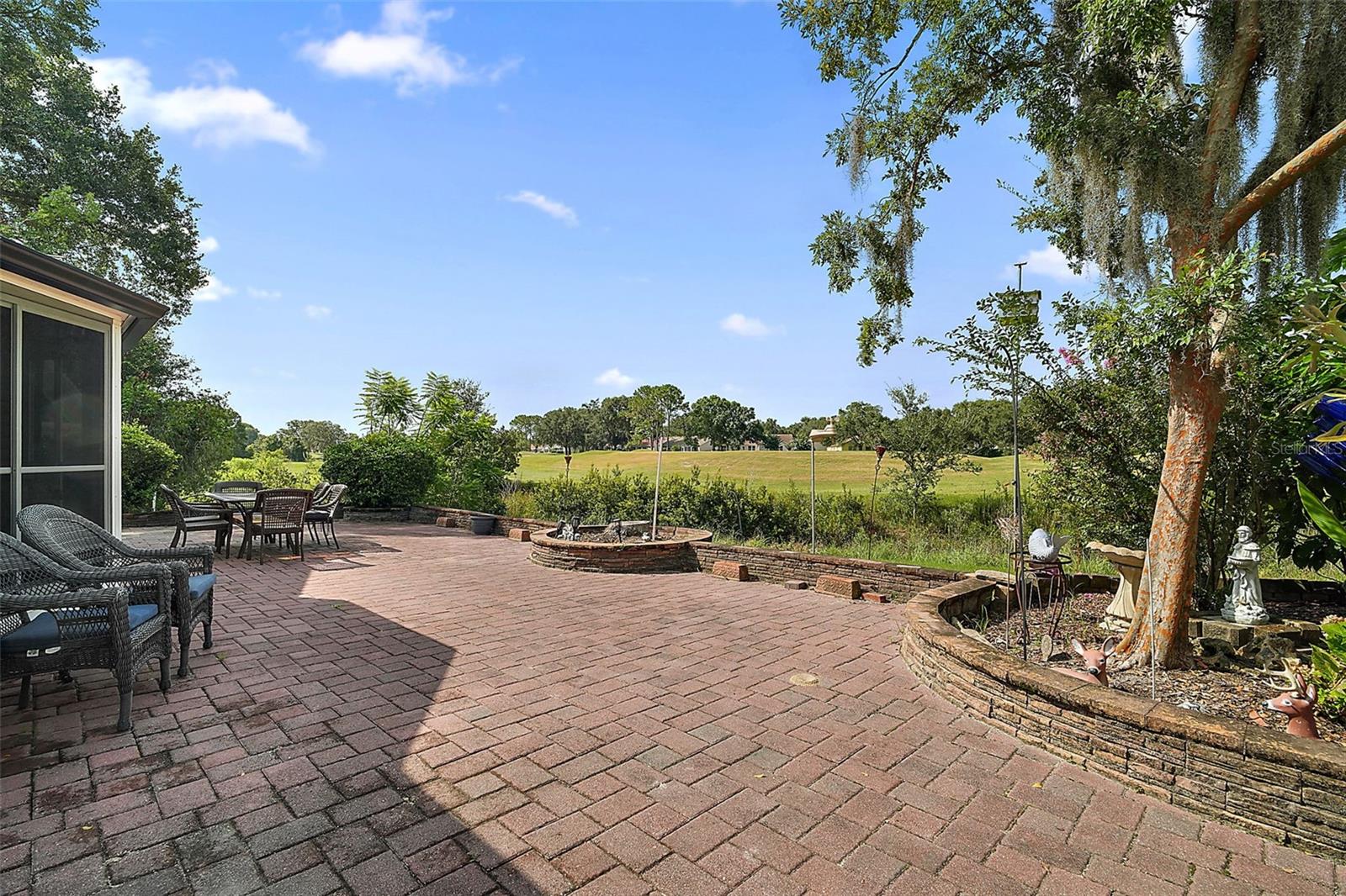 25102 MERIWEATHER RD, LEESBURG, FL, 34748