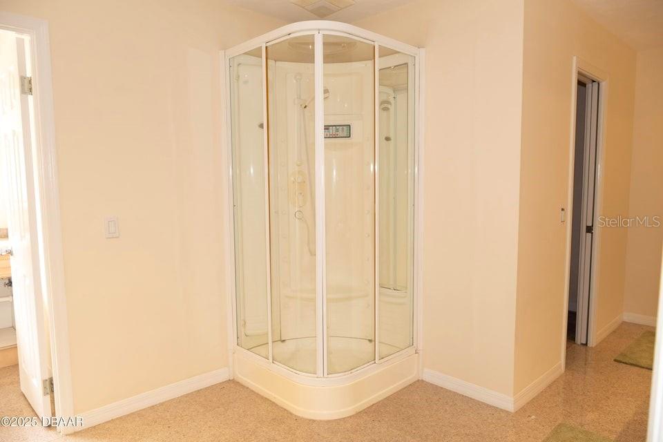 829 N BEACH ST, ORMOND BEACH, FL, 32174