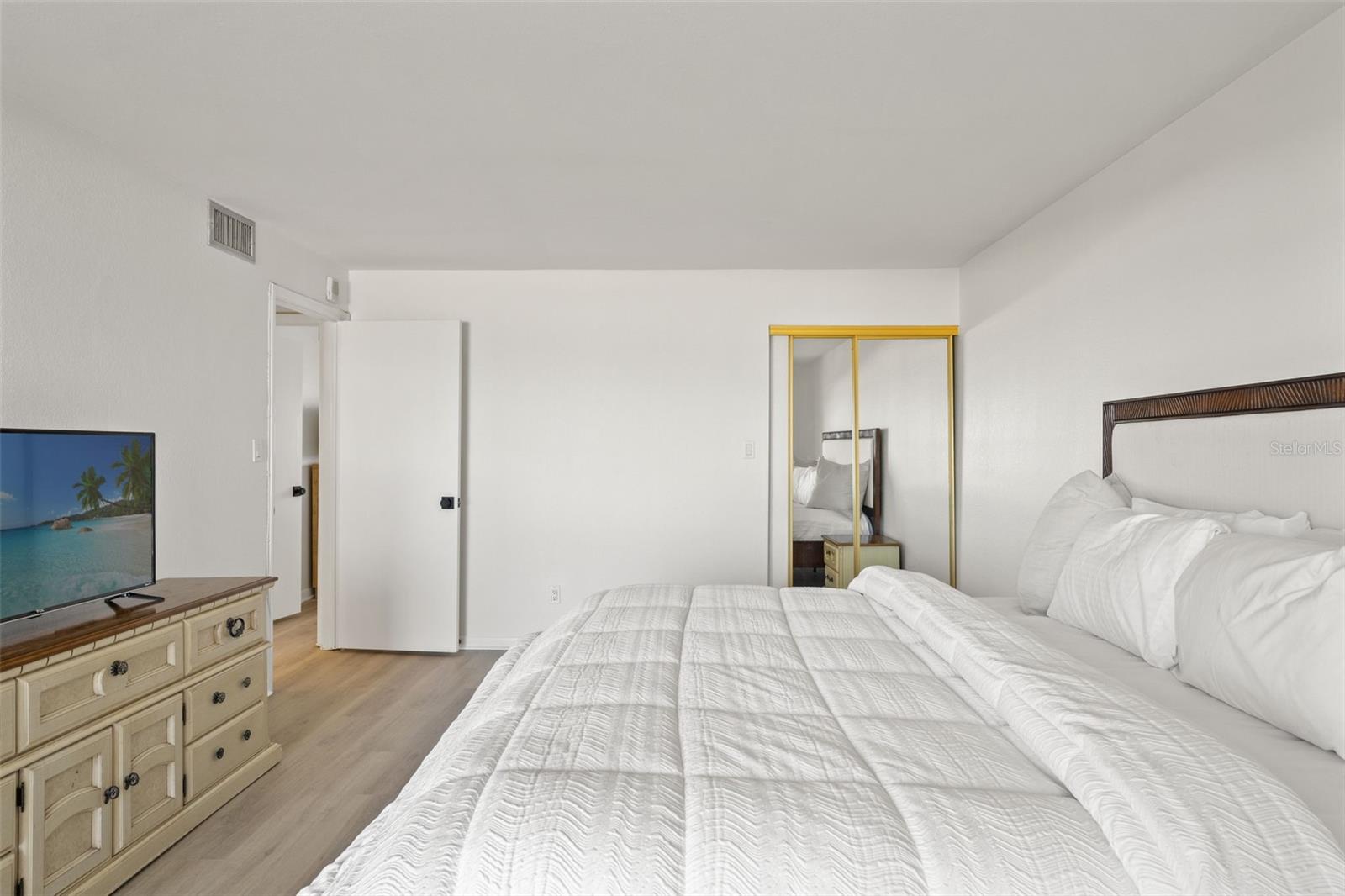 1230 GULF BLVD #1406, CLEARWATER BEACH, FL, 33767