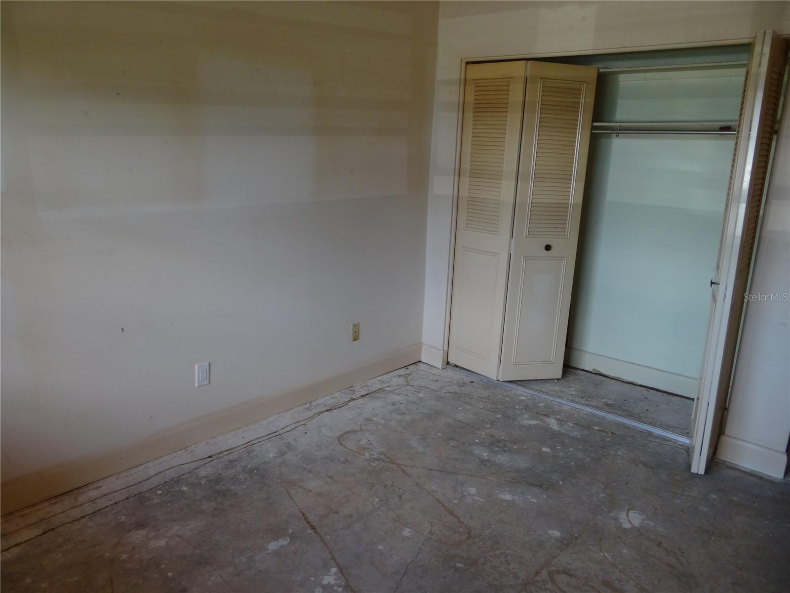 TB8407400 Property Photo