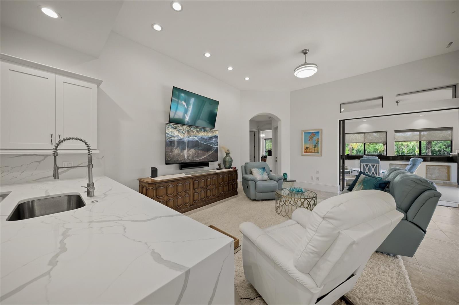A4658917 Property Photo