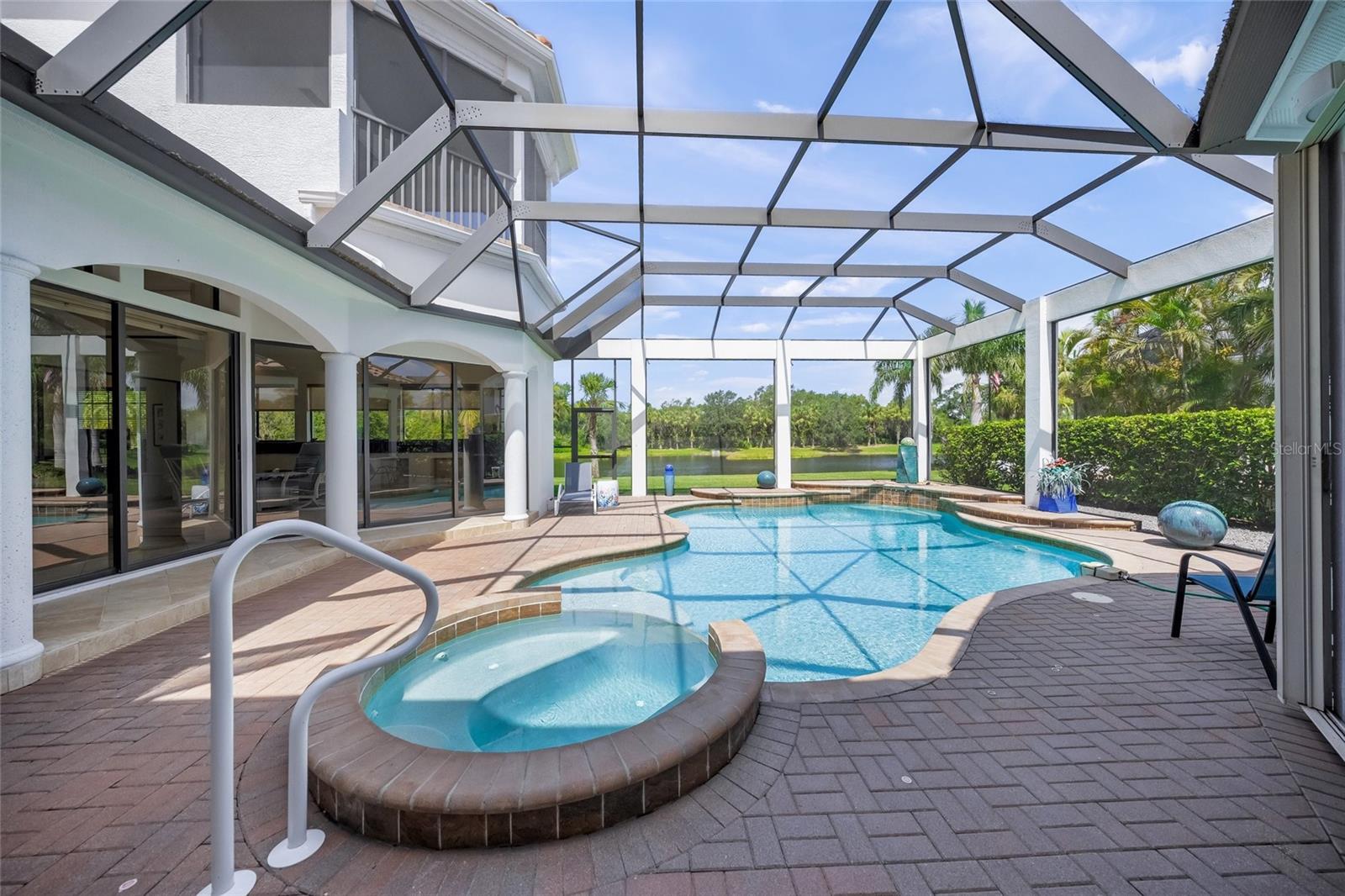 A4658917 Property Photo