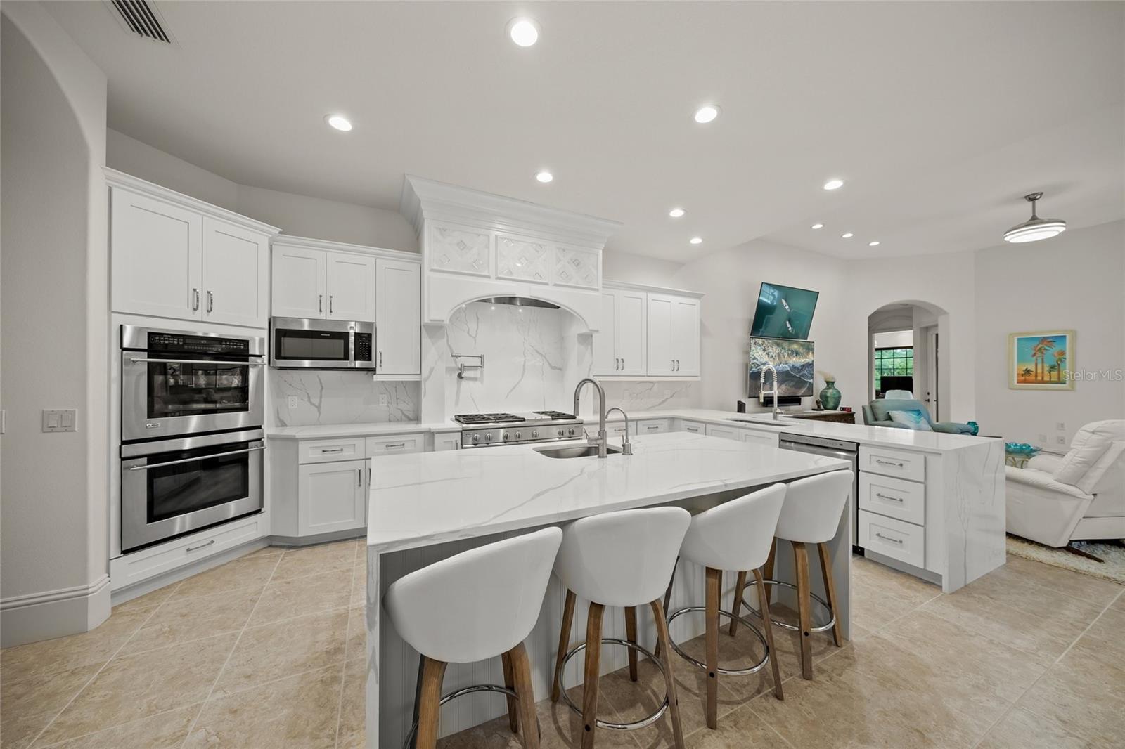A4658917 Property Photo