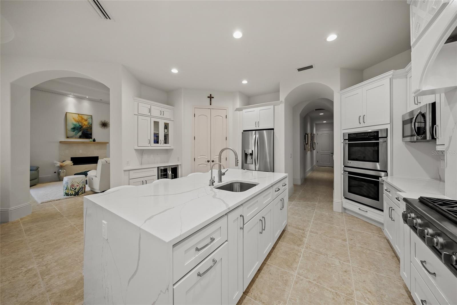 A4658917 Property Photo