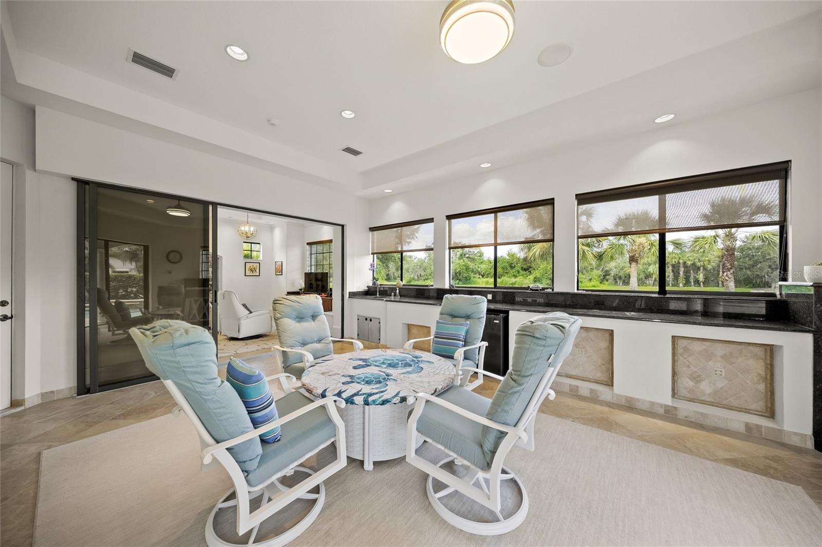 A4658917 Property Photo