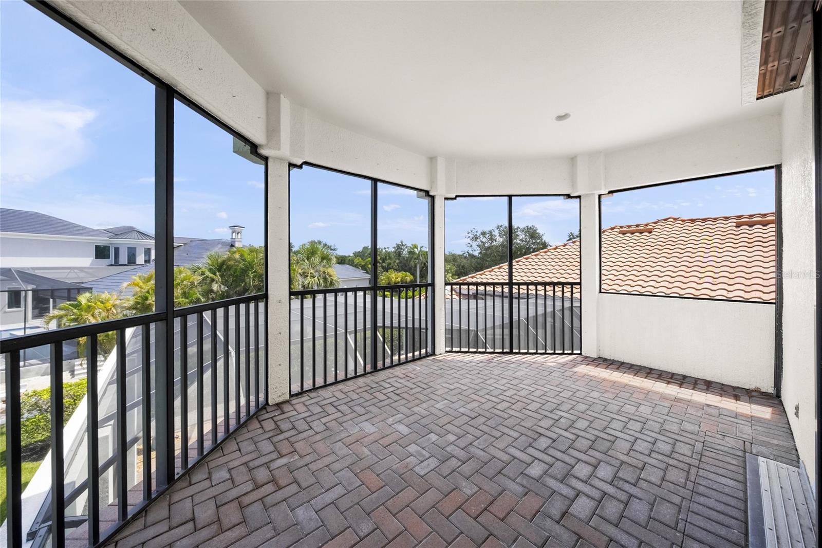 A4658917 Property Photo