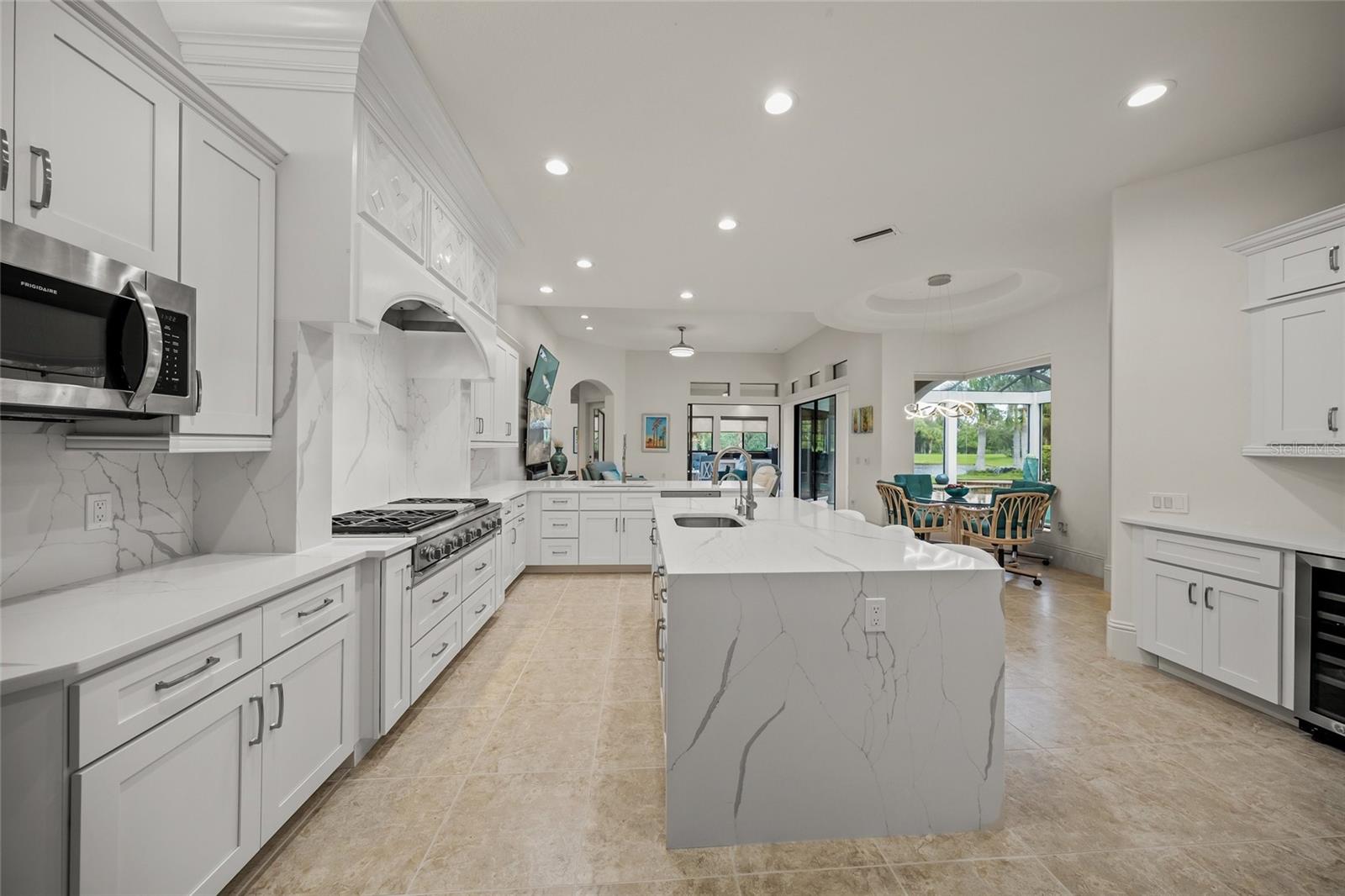 A4658917 Property Photo