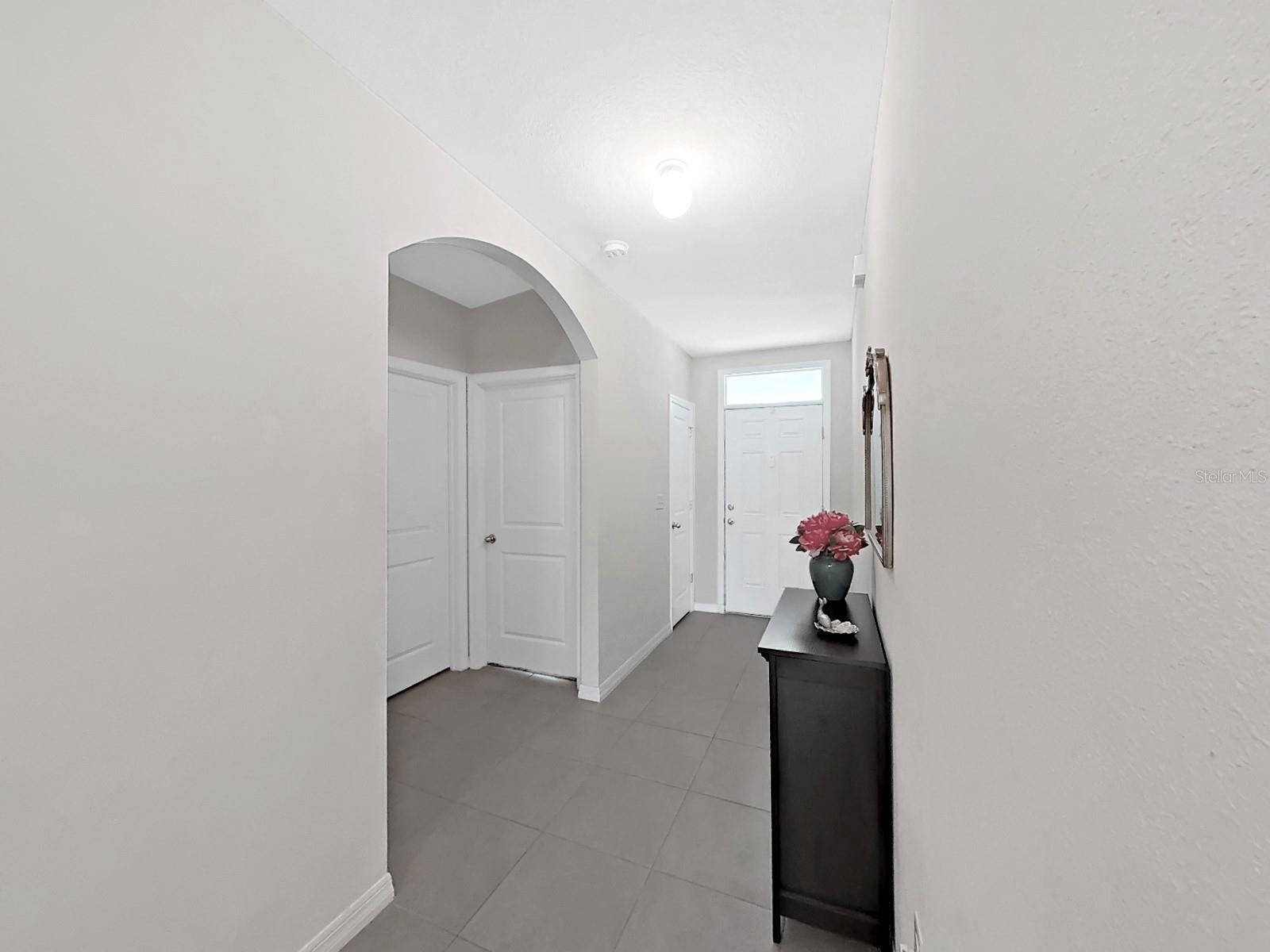 8112 BILSTON VILLAGE LN, GIBSONTON, FL, 33534