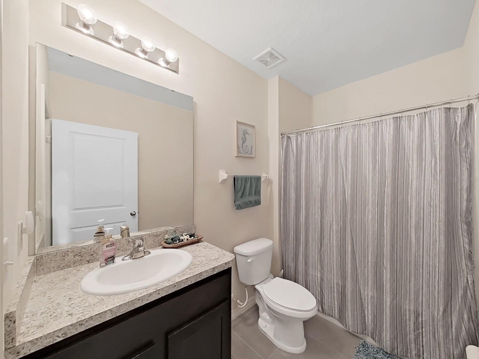 8112 BILSTON VILLAGE LN, GIBSONTON, FL, 33534