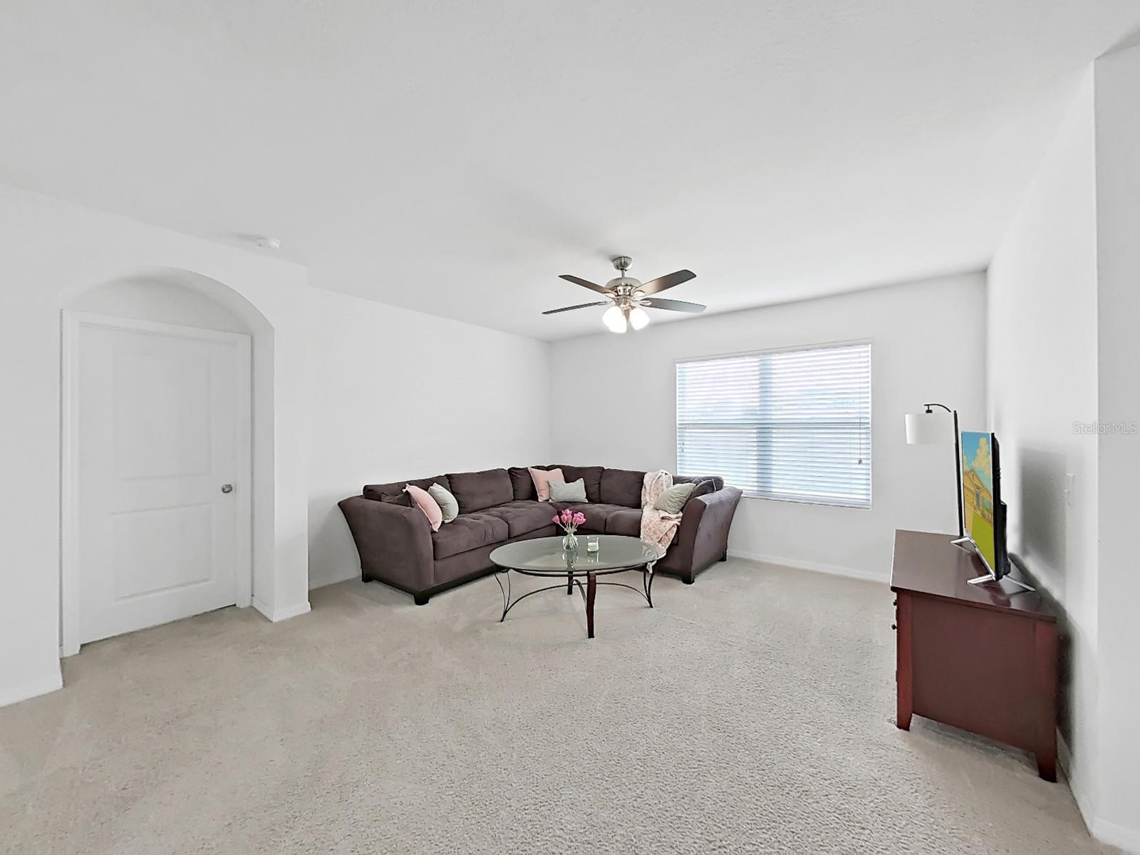 8112 BILSTON VILLAGE LN, GIBSONTON, FL, 33534