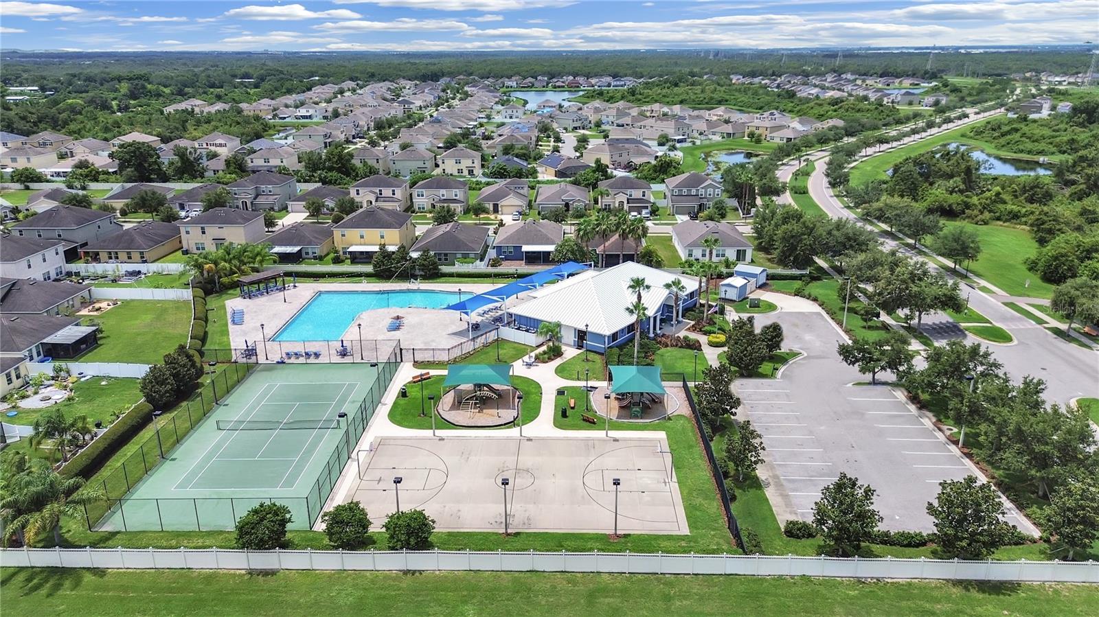 8112 BILSTON VILLAGE LN, GIBSONTON, FL, 33534