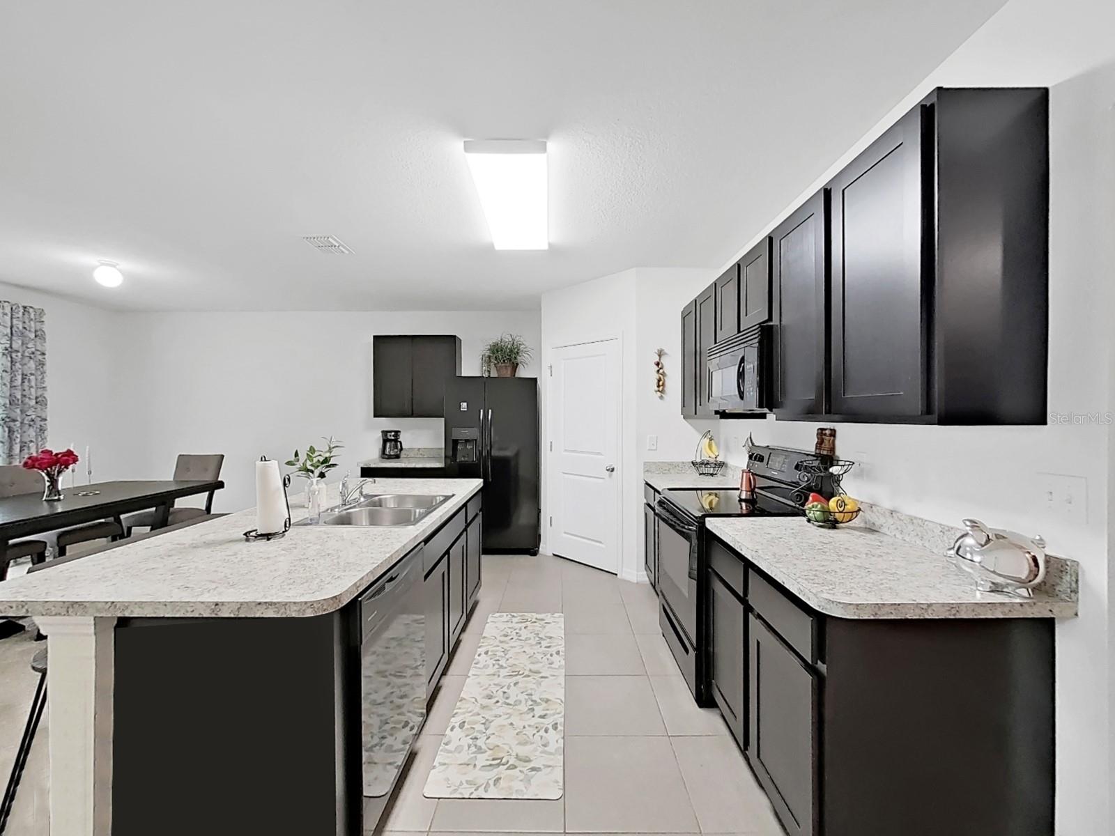 8112 BILSTON VILLAGE LN, GIBSONTON, FL, 33534