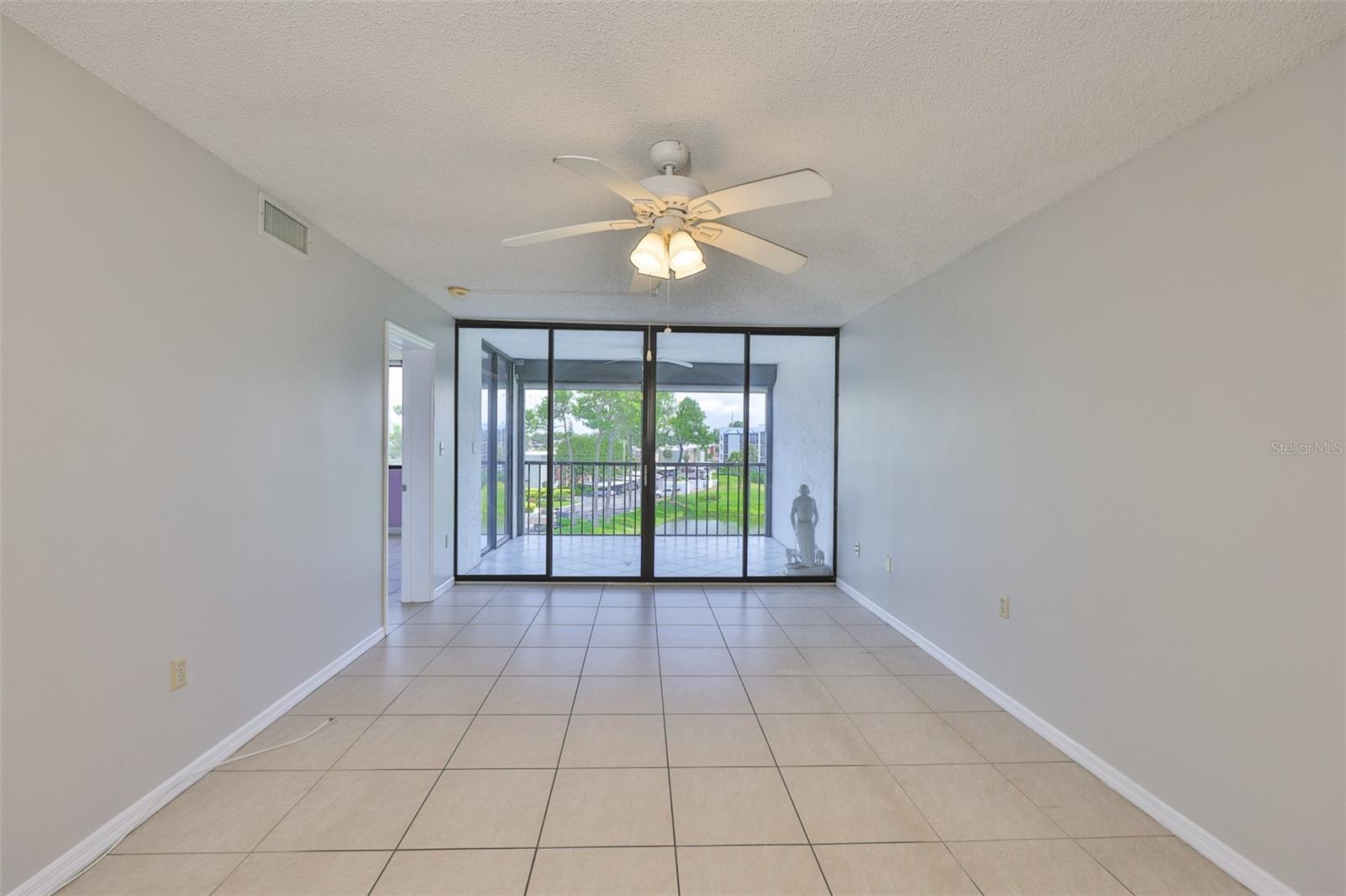 2424 W TAMPA BAY BLVD #L301, TAMPA, FL, 33607