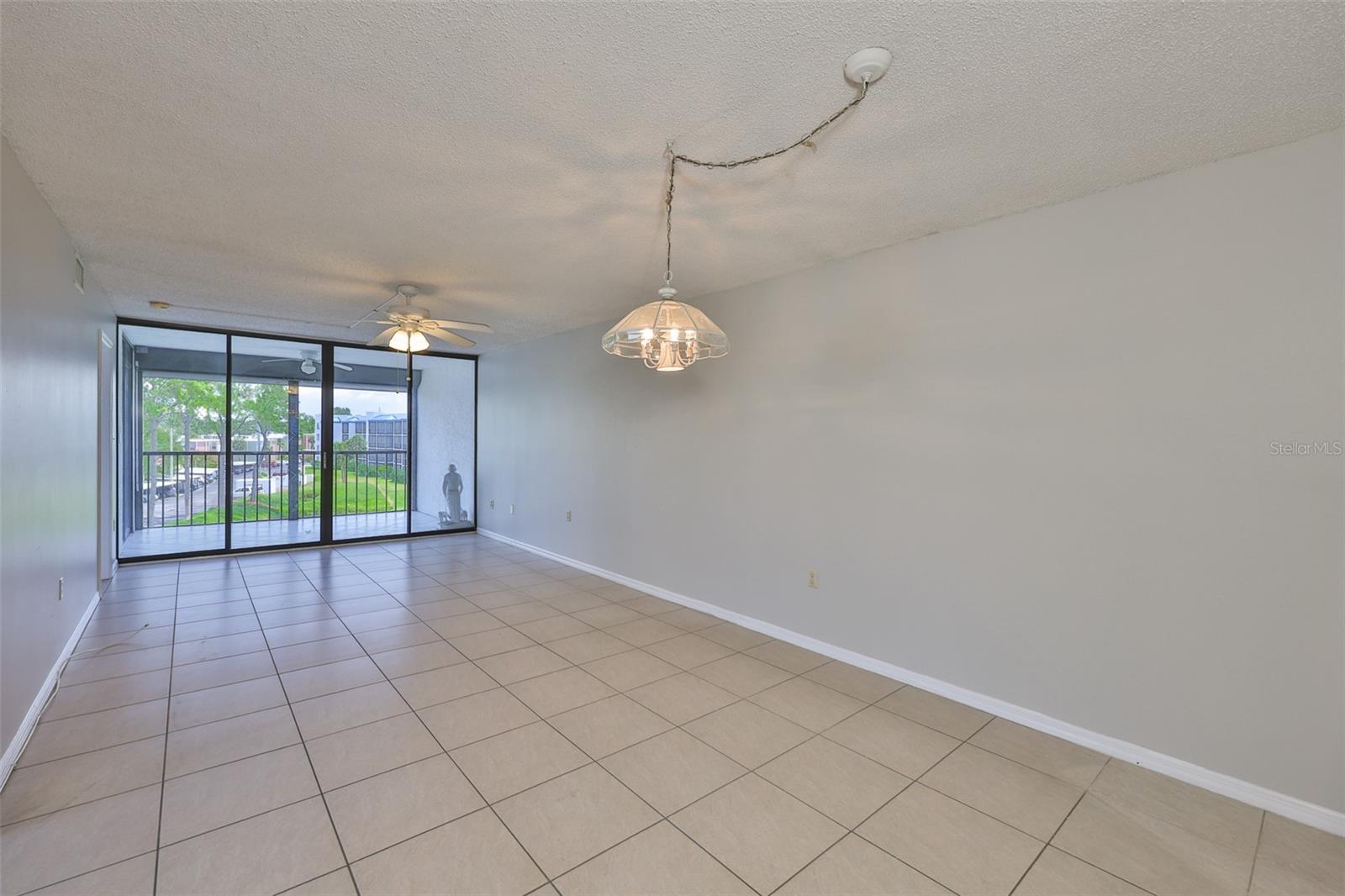 2424 W TAMPA BAY BLVD #L301, TAMPA, FL, 33607