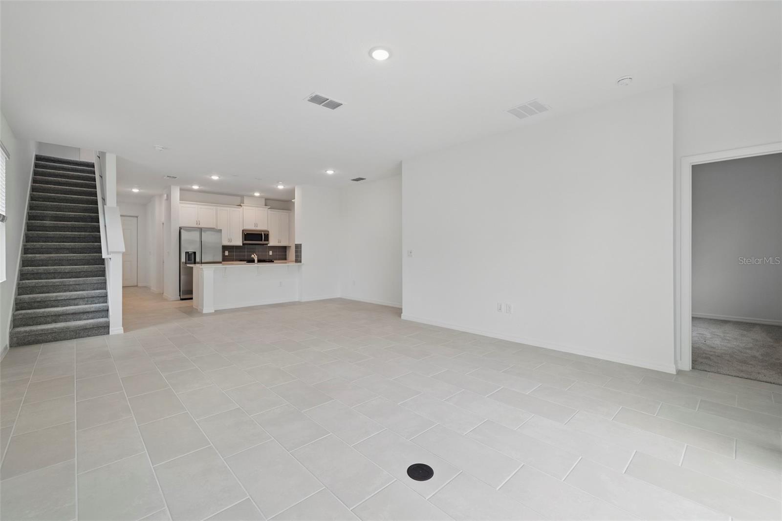 27476 BLACK KITE AVE, HOWEY IN THE HILLS, FL, 34737