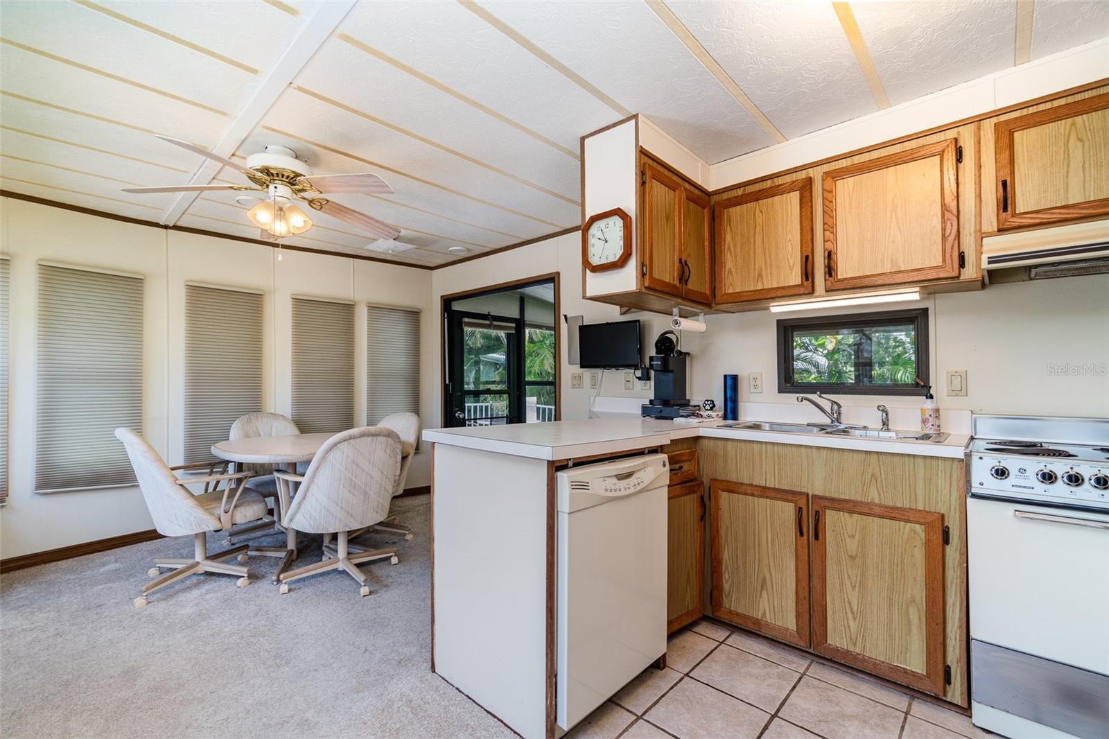 V4943811 Property Photo