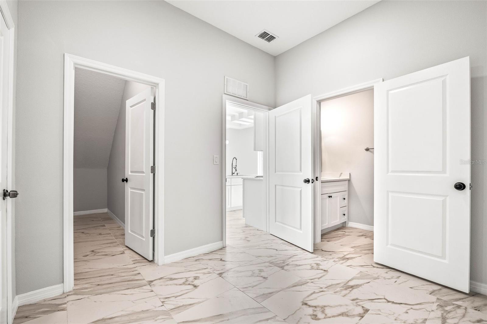 6117 E 113TH AVE, TEMPLE TERRACE, FL, 33617