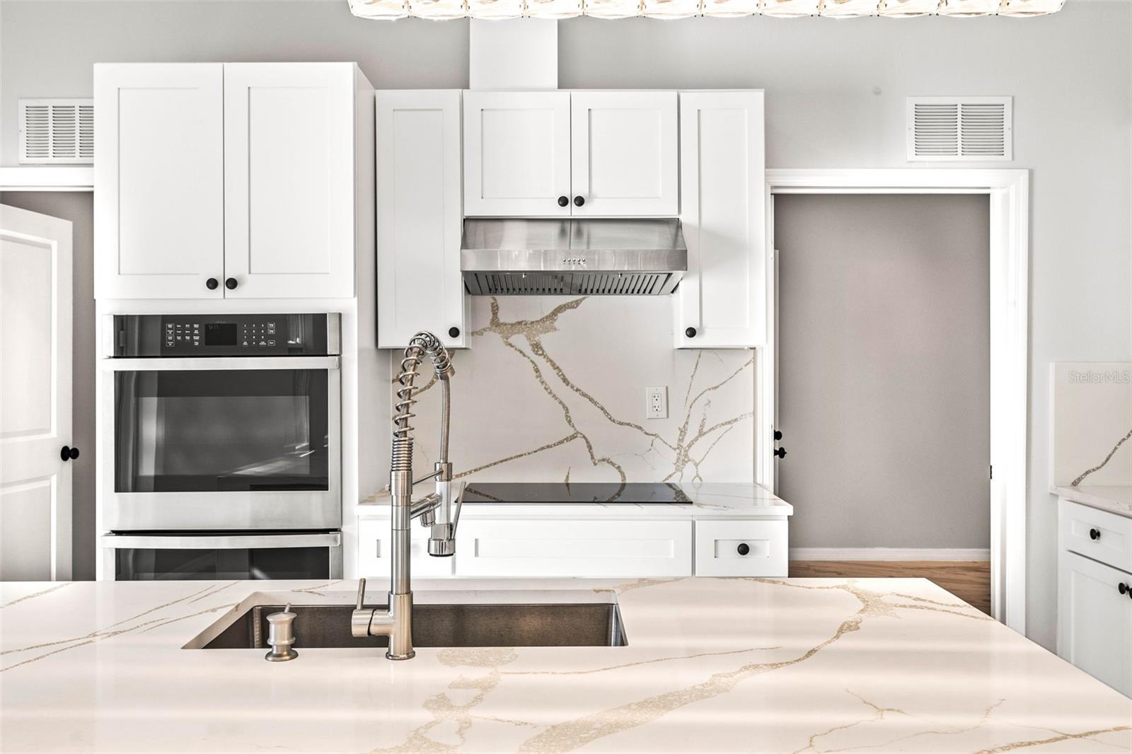 6117 E 113TH AVE, TEMPLE TERRACE, FL, 33617