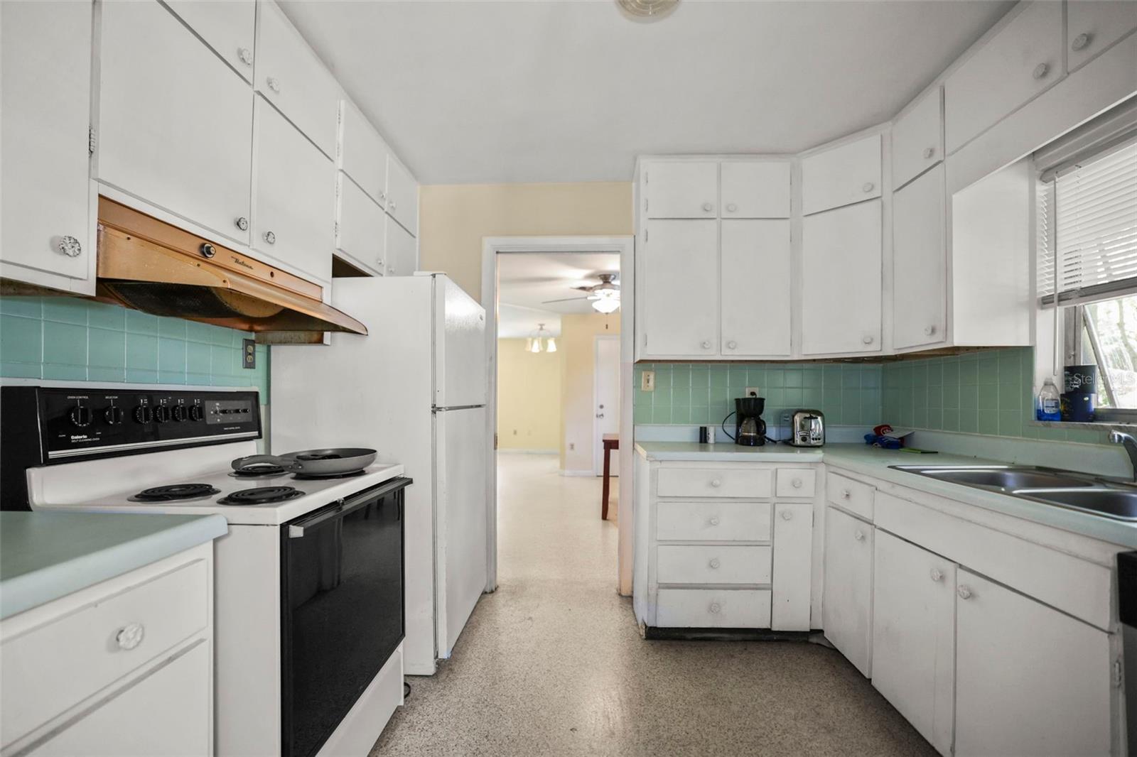 300 PRESIDENT ST, DUNEDIN, FL, 34698