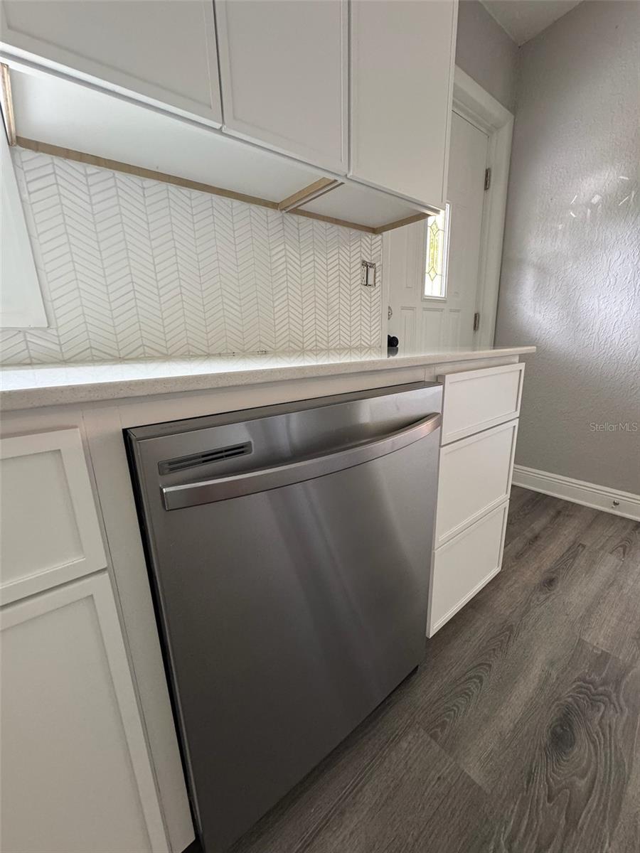 3951 WALKER RD, APOPKA, FL, 32703