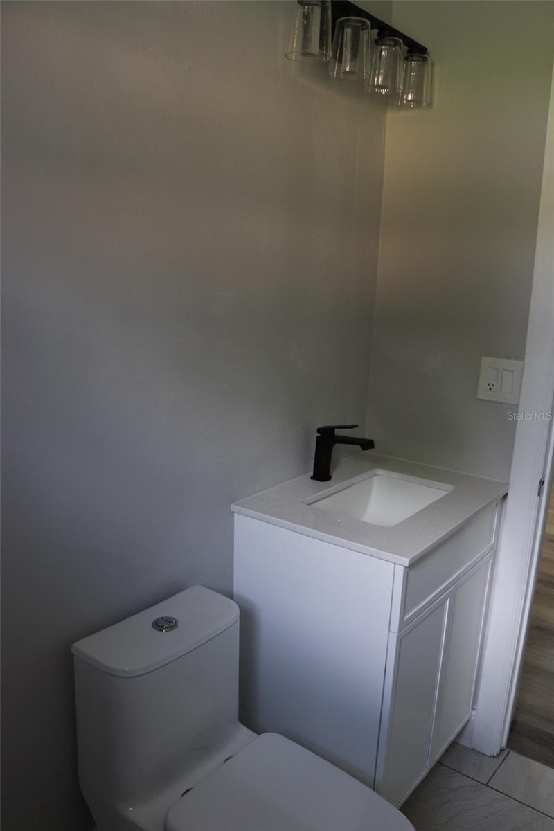 3951 WALKER RD, APOPKA, FL, 32703