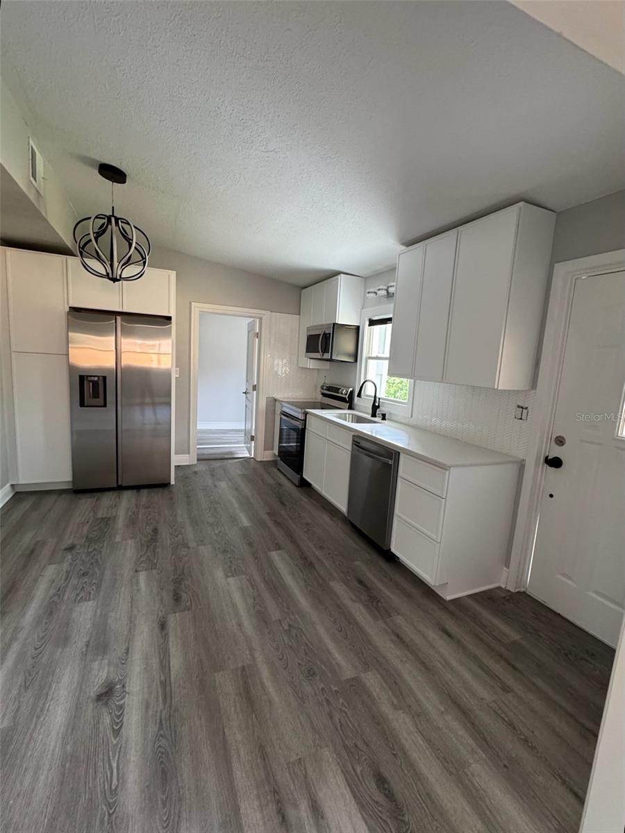 3951 WALKER RD, APOPKA, FL, 32703