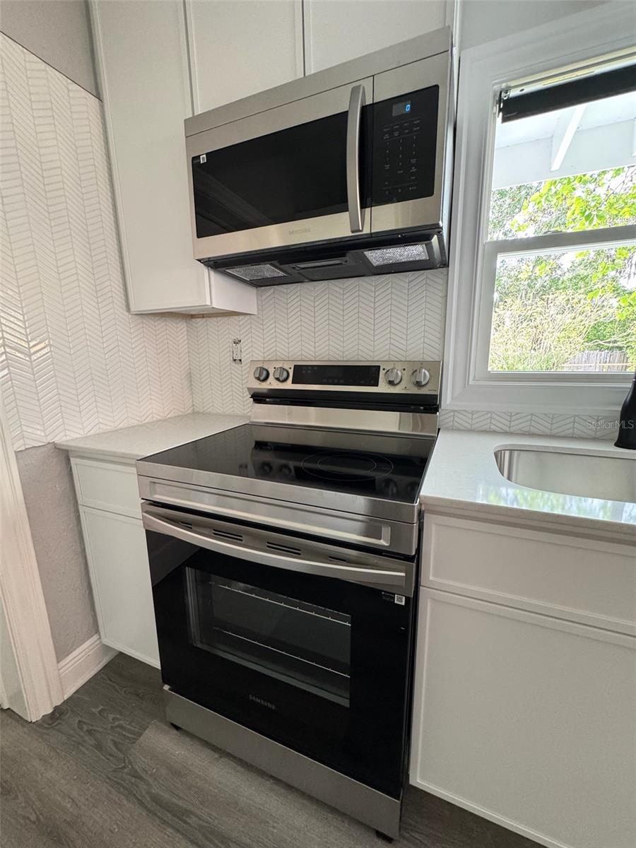 3951 WALKER RD, APOPKA, FL, 32703