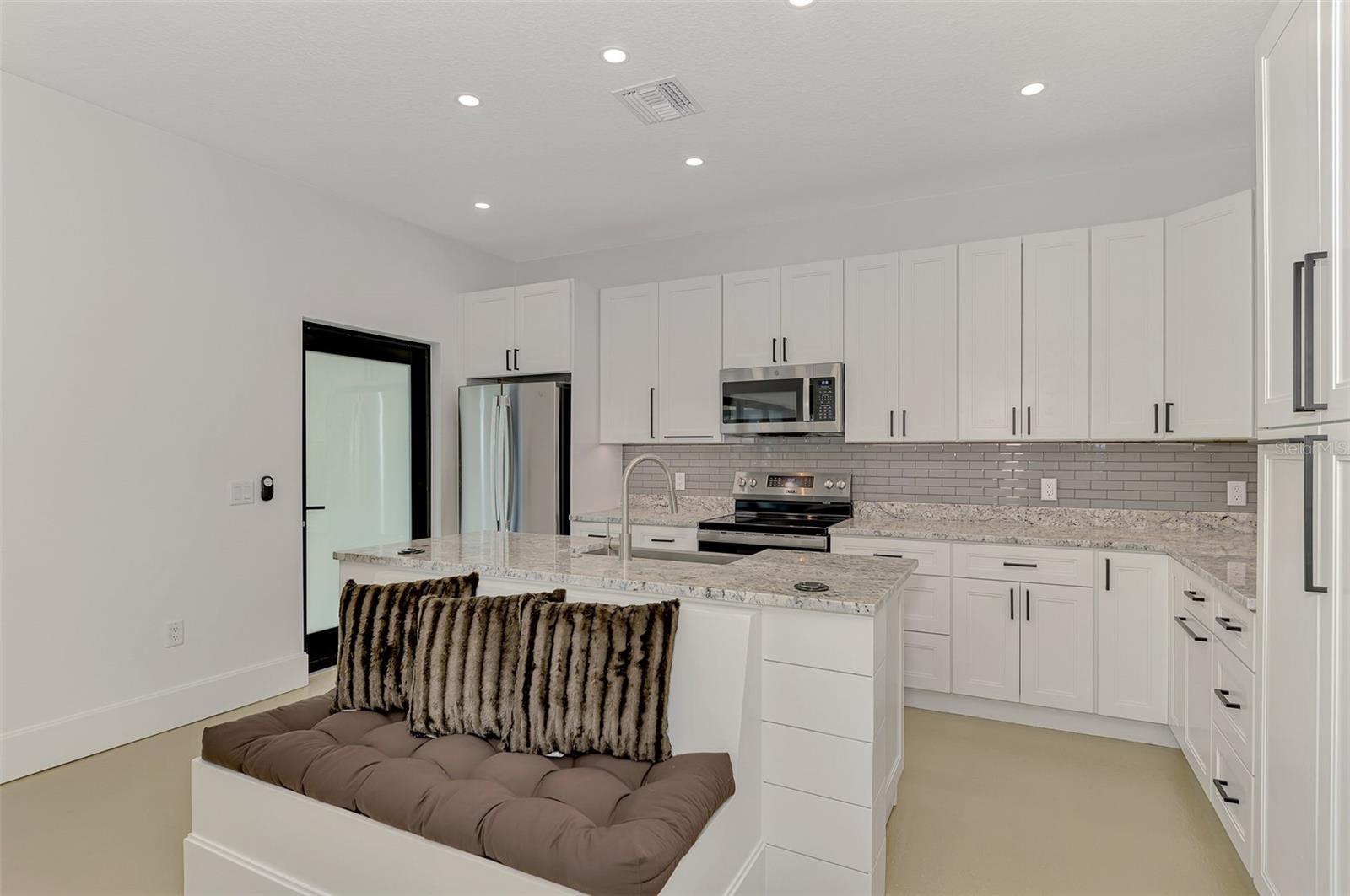 2144 WEBBER ST, SARASOTA, FL, 34239