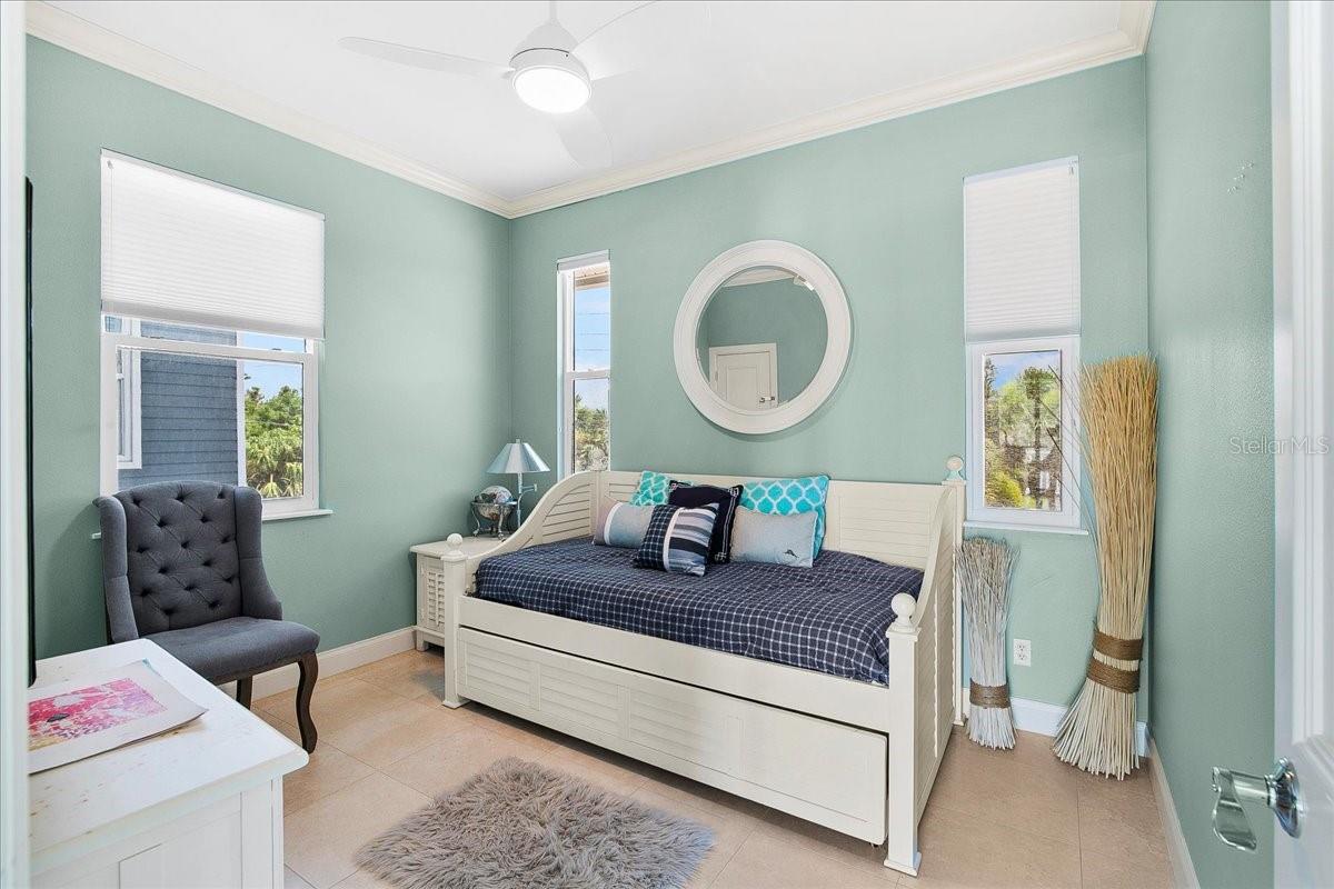 8400 MANASOTA KEY RD, ENGLEWOOD, FL, 34223