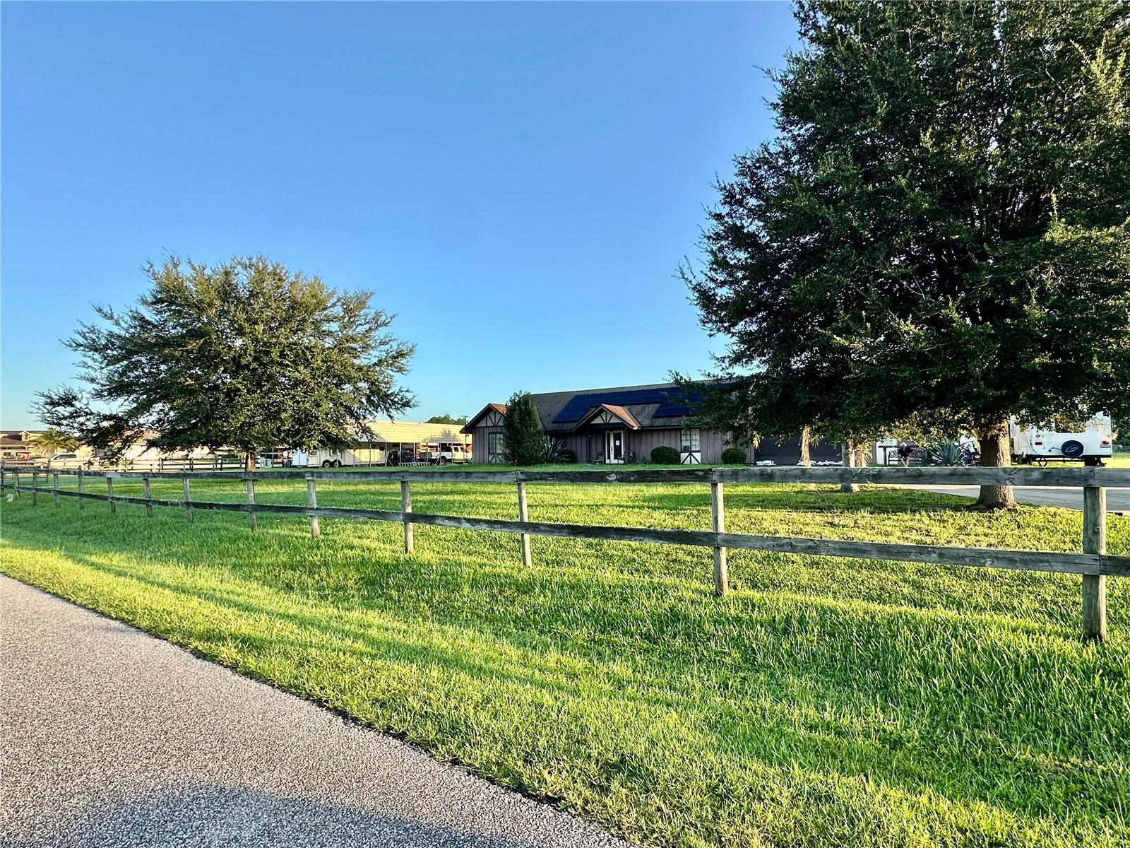 1350 RED COLT CT, ASTOR, FL, 32102