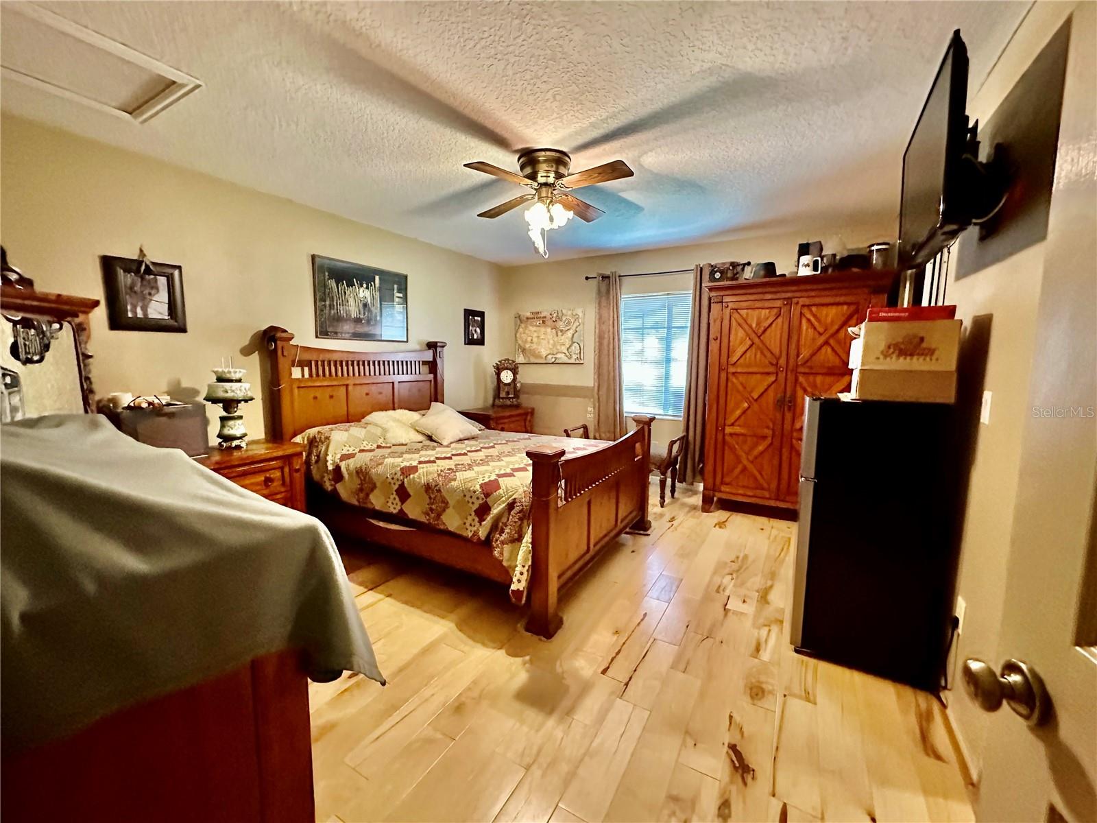1350 RED COLT CT, ASTOR, FL, 32102