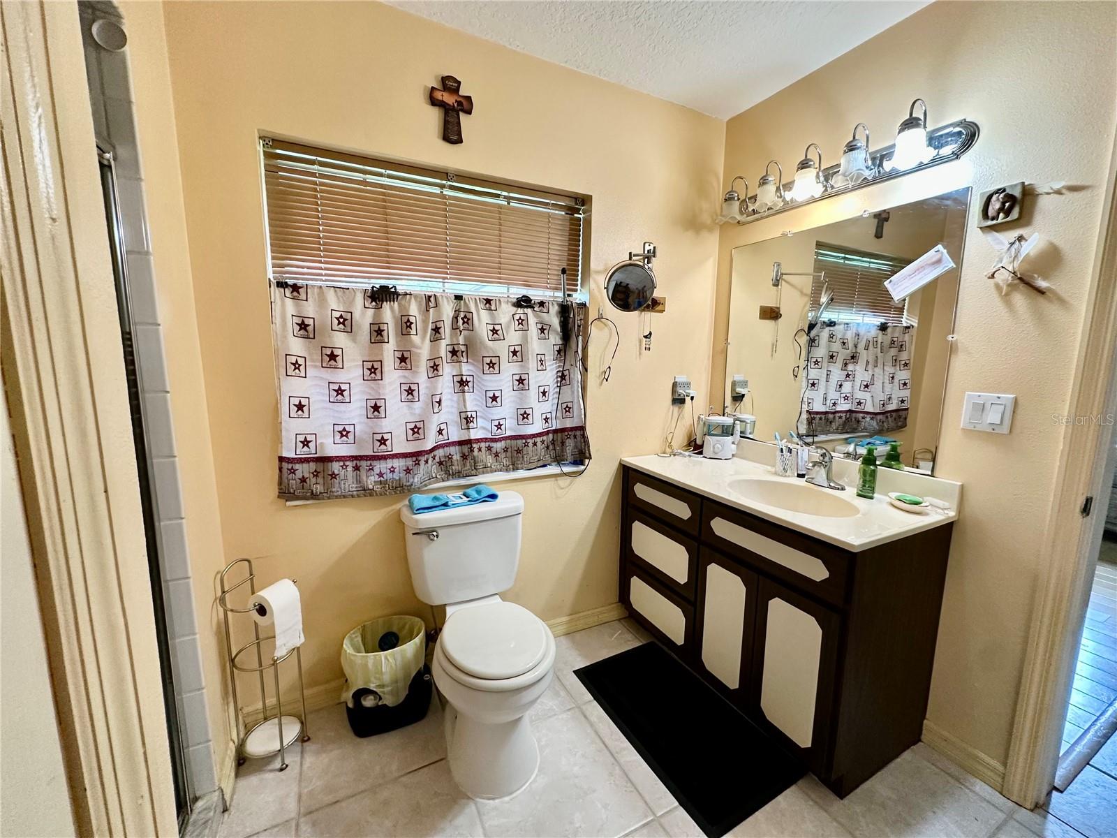 1350 RED COLT CT, ASTOR, FL, 32102