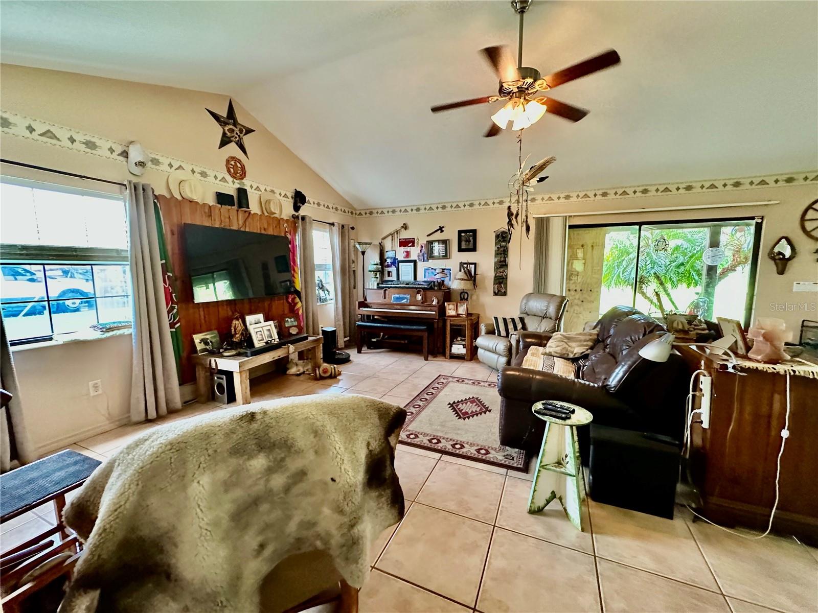 1350 RED COLT CT, ASTOR, FL, 32102