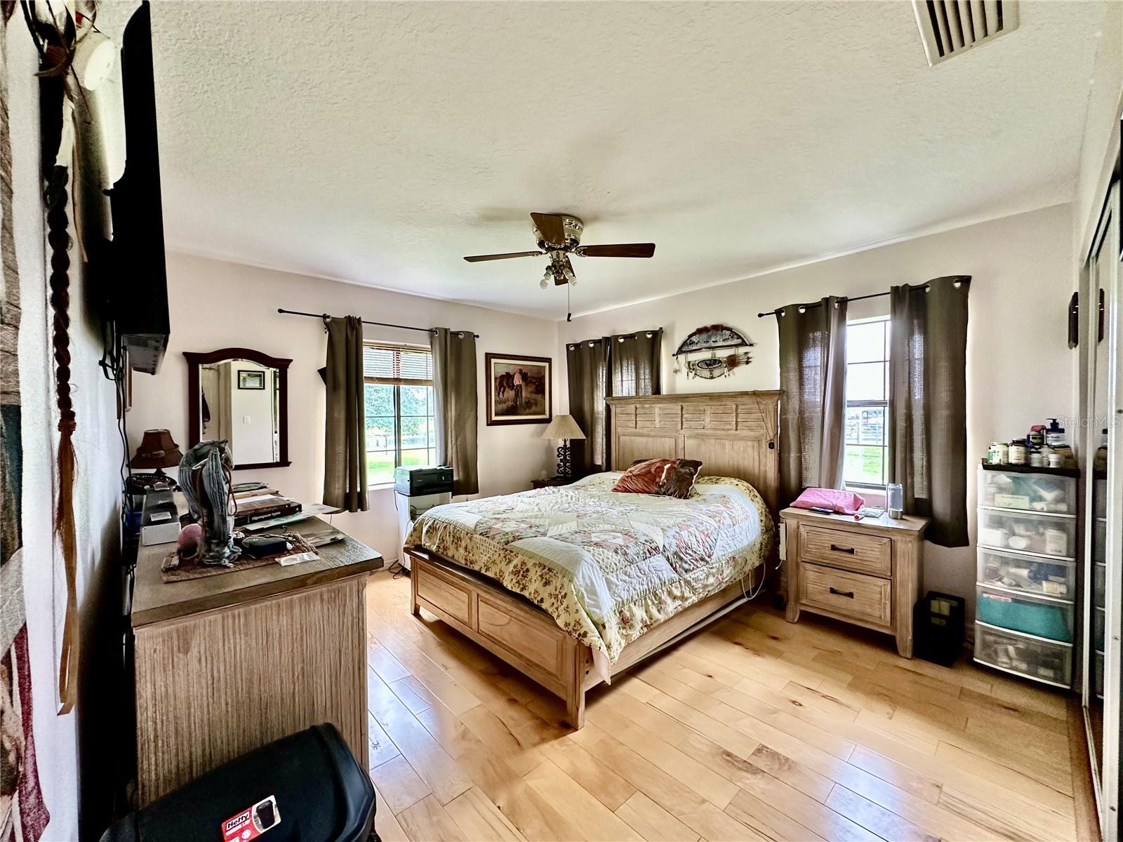 1350 RED COLT CT, ASTOR, FL, 32102