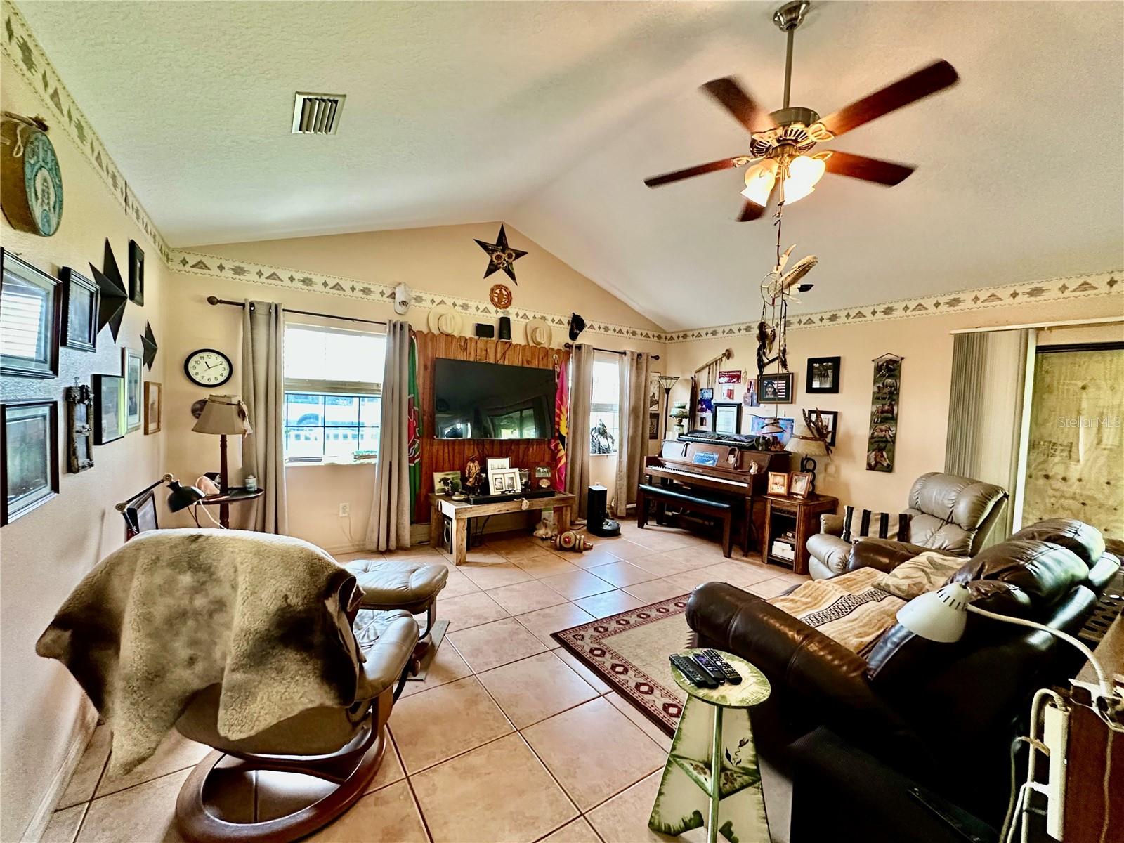 1350 RED COLT CT, ASTOR, FL, 32102